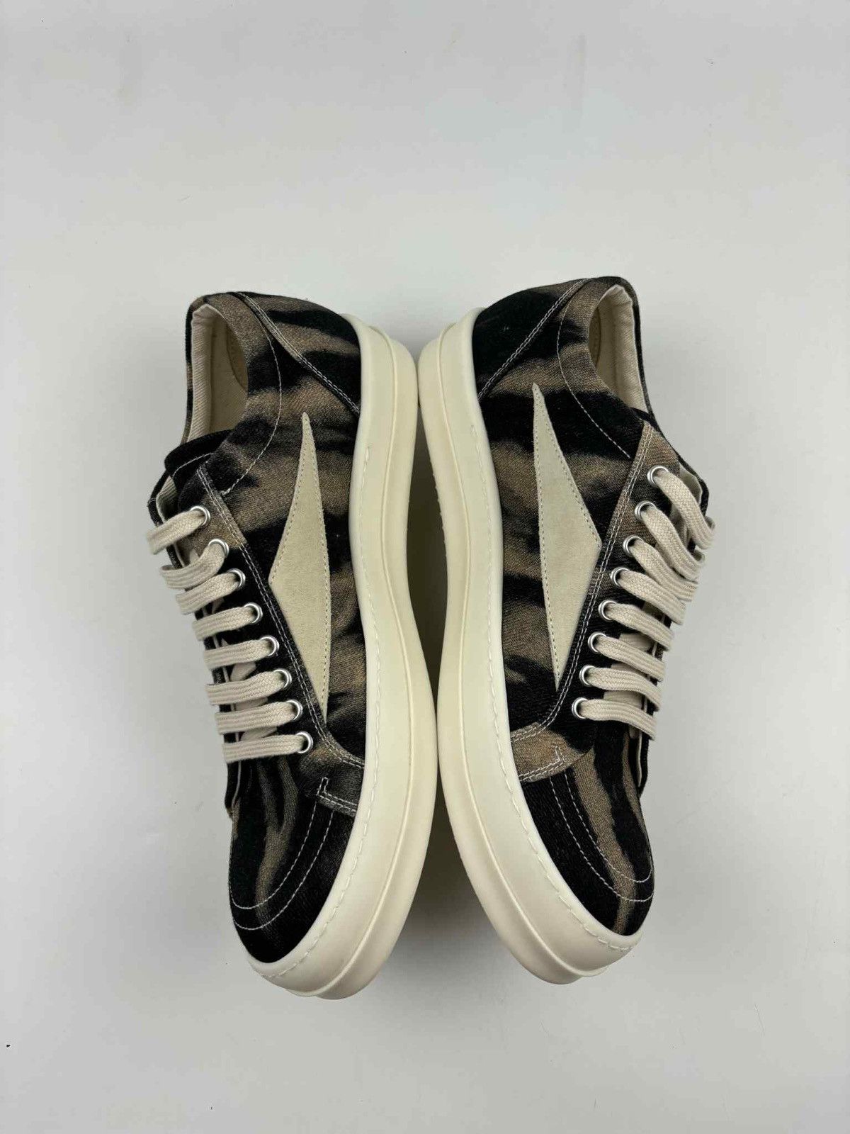 Rick Owens Drkshdw Rick Owens VTG Low Black Terra Sun Bleached Denim Sneakers Size US 10 / EU 43 - 4 Thumbnail