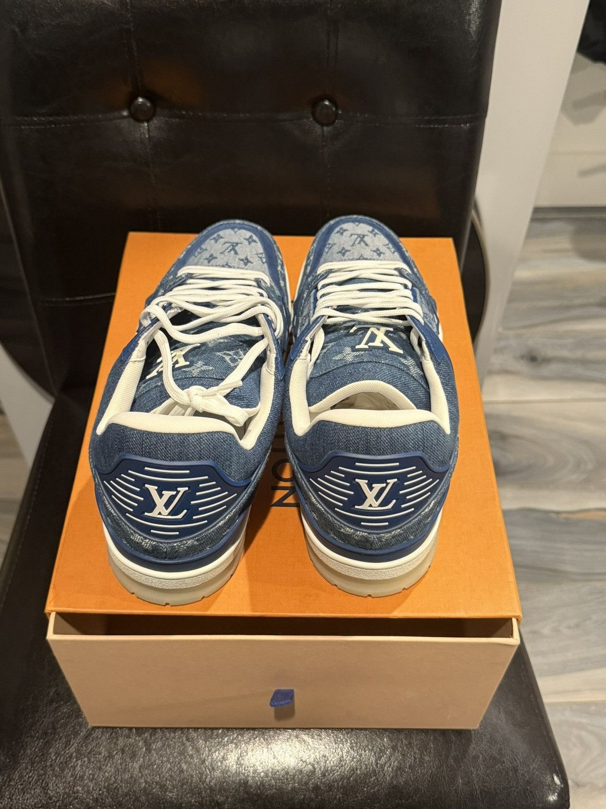 Louis Vuitton Louis Vuitton Trainer Low Monogram Denim Lv10.5 Size US 10.5 / EU 43-44 - 2 Thumbnail