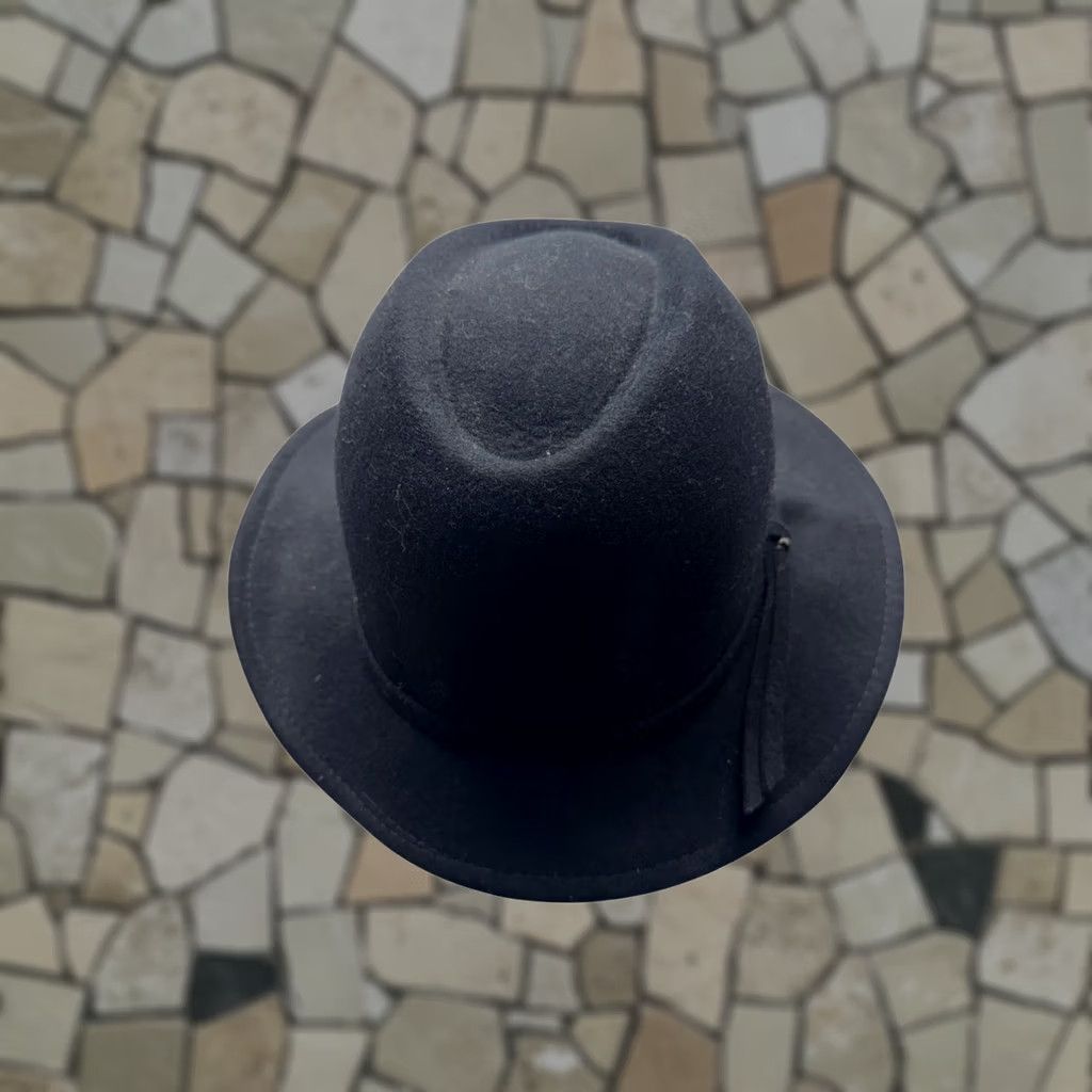 Vintage VINTAGE Street Smart Betmar Black Wool Hat With Scarf Accent Ladies Womens One Size Black Wool Hat Size ONE SIZE - 1 Thumbnail