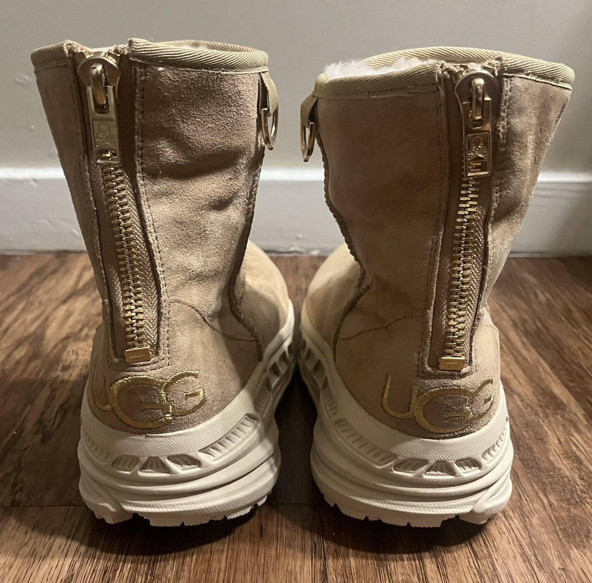 Mastermind Japan RARE Mastermind Japan (MMJ) x UGG Boots - BEIGE Size US 8 / EU 41 - 4 Thumbnail