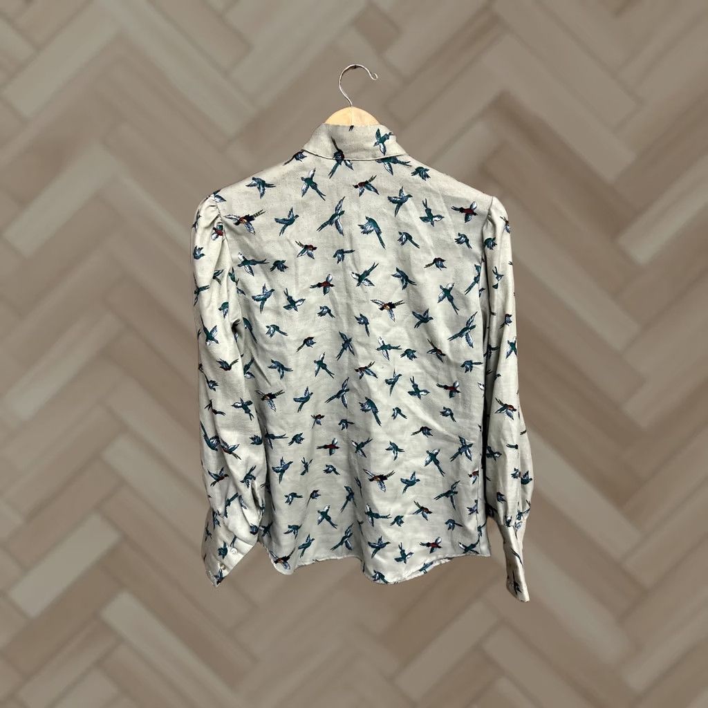 Wrangler VINTAGE Wrangler Womens Long Sleeve Button-Up Shirt 10 Gray Birds AOP Size L / US 10 / IT 46 - 1 Thumbnail