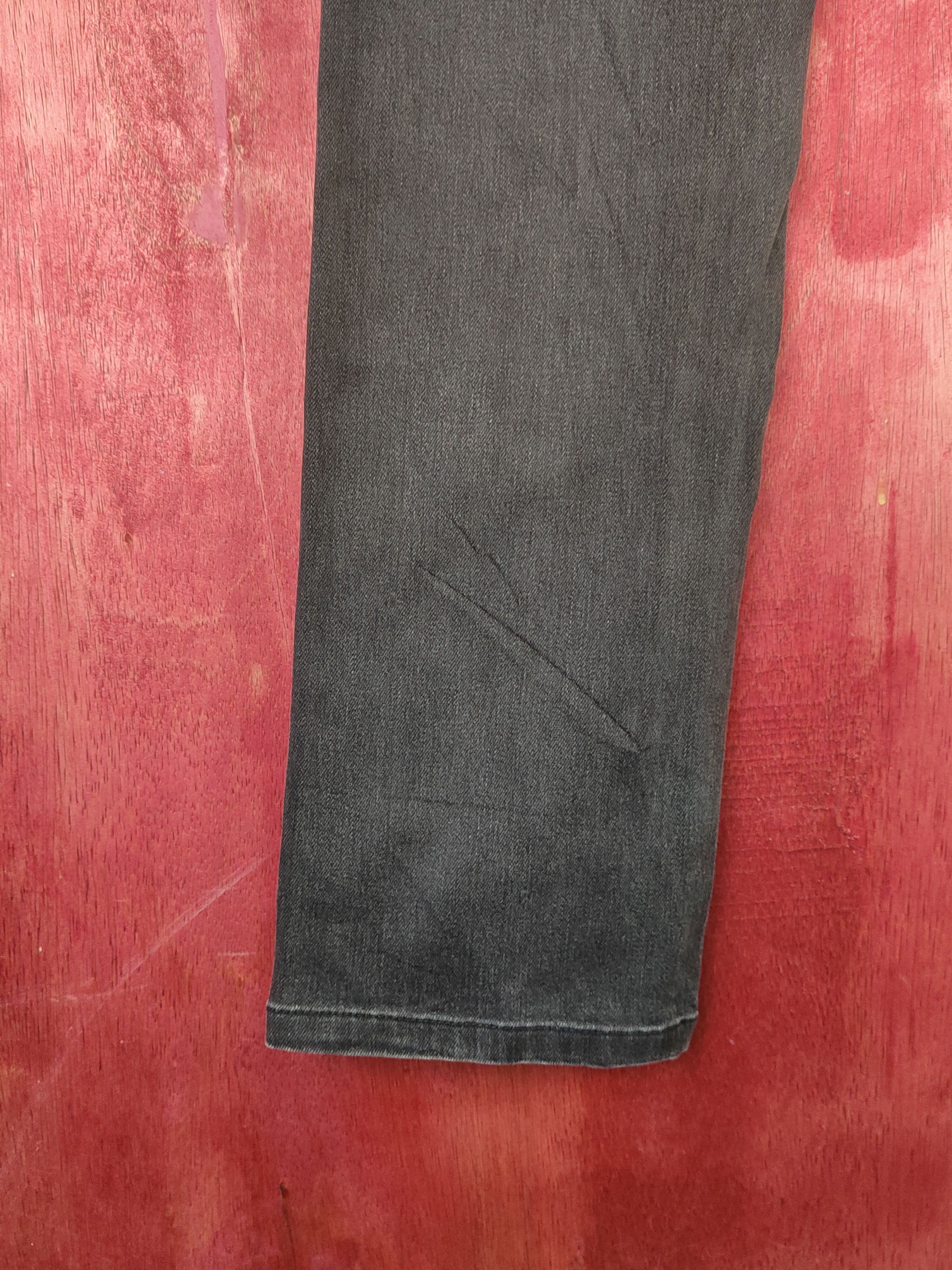 Japanese Brand Uniqlo japan fabric by kaihara Black Jeans #S1780 Size US 26 / EU 42 - 9 Thumbnail