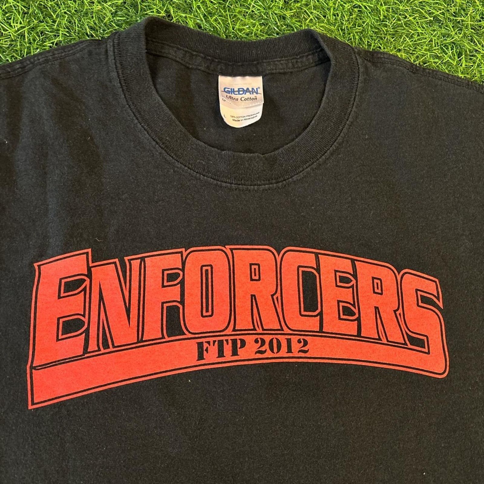 Gildan Men's Black Retro 2012 ‘enforcers’ Graphic Tee Size US L / EU 52-54 / 3 - 3 Thumbnail