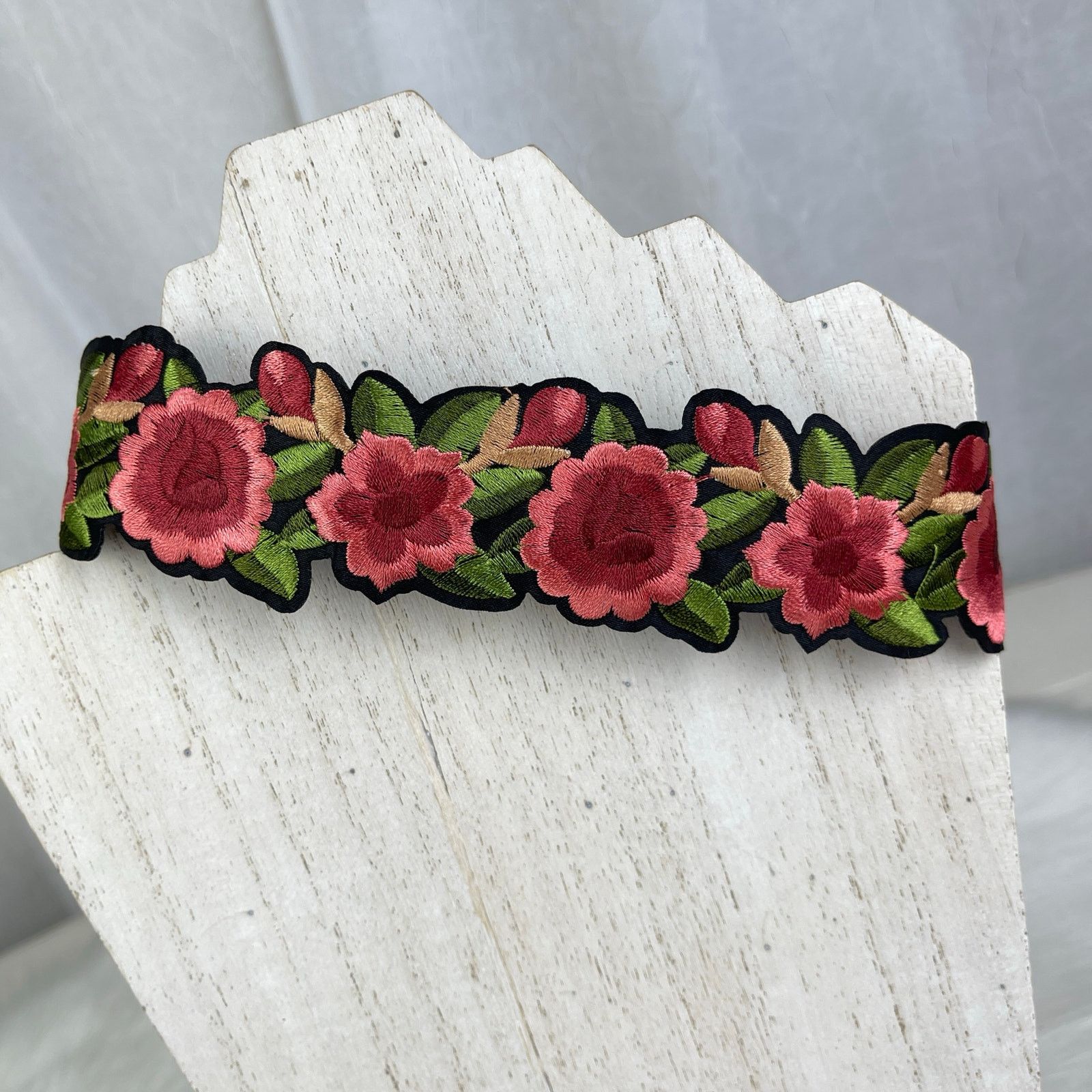 Other Embroidered Floral Choker Necklace Pink Green Black NWOT Size ONE SIZE - 5 Thumbnail