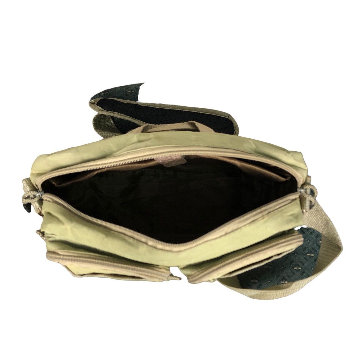 Japanese Brand 📌Vintage Sling Bag Double Stripe Pocket Unknown Brand Size ONE SIZE - 9 Thumbnail