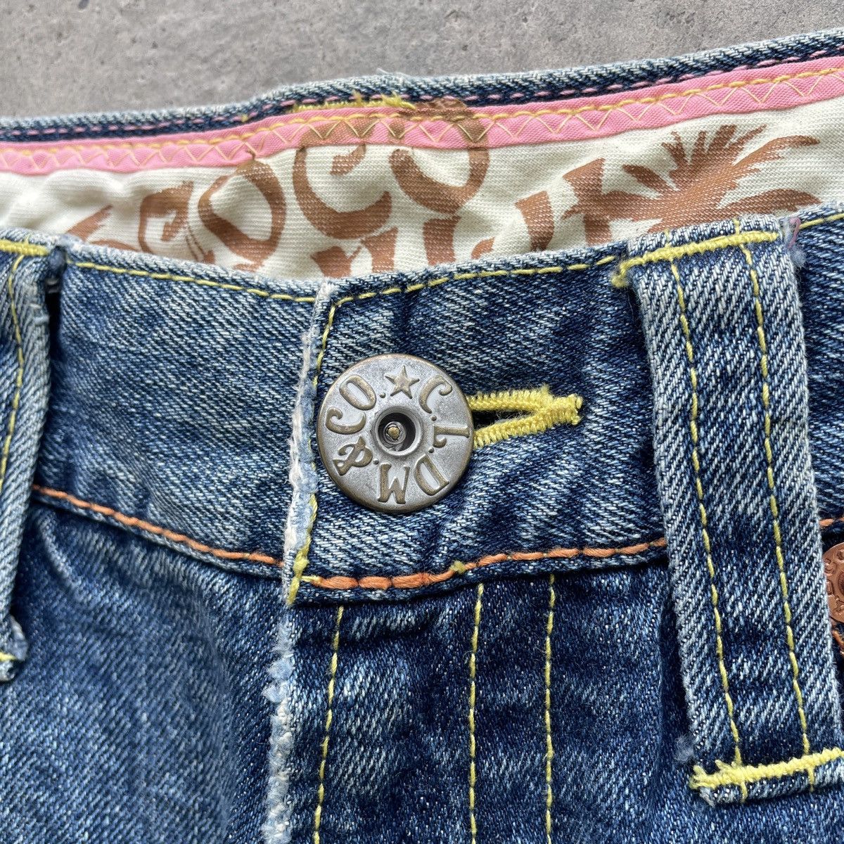 Vintage Vintage COCOLULU Baggy Jeans BigLogo Distressed Pants W34x31 Size US 34 / EU 50 - 7 Thumbnail