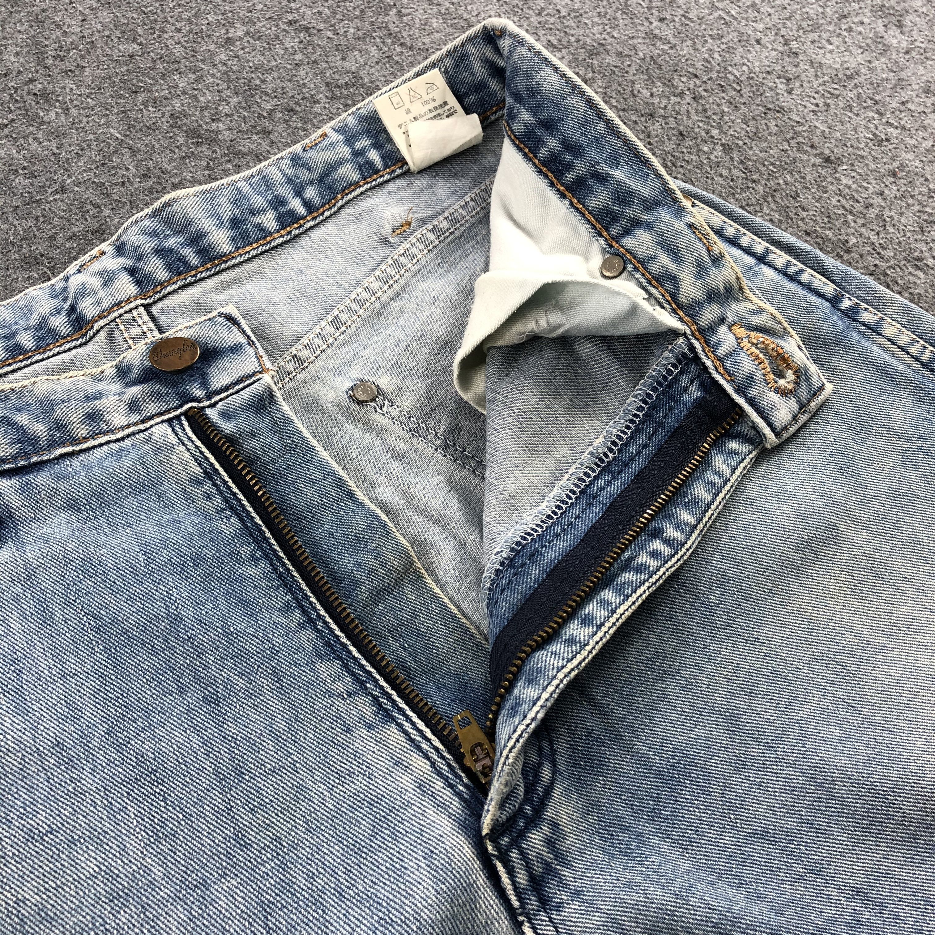 Vintage Vintage Light Wash Wrangler Jeans-J1726 Size US 31 - 8 Thumbnail