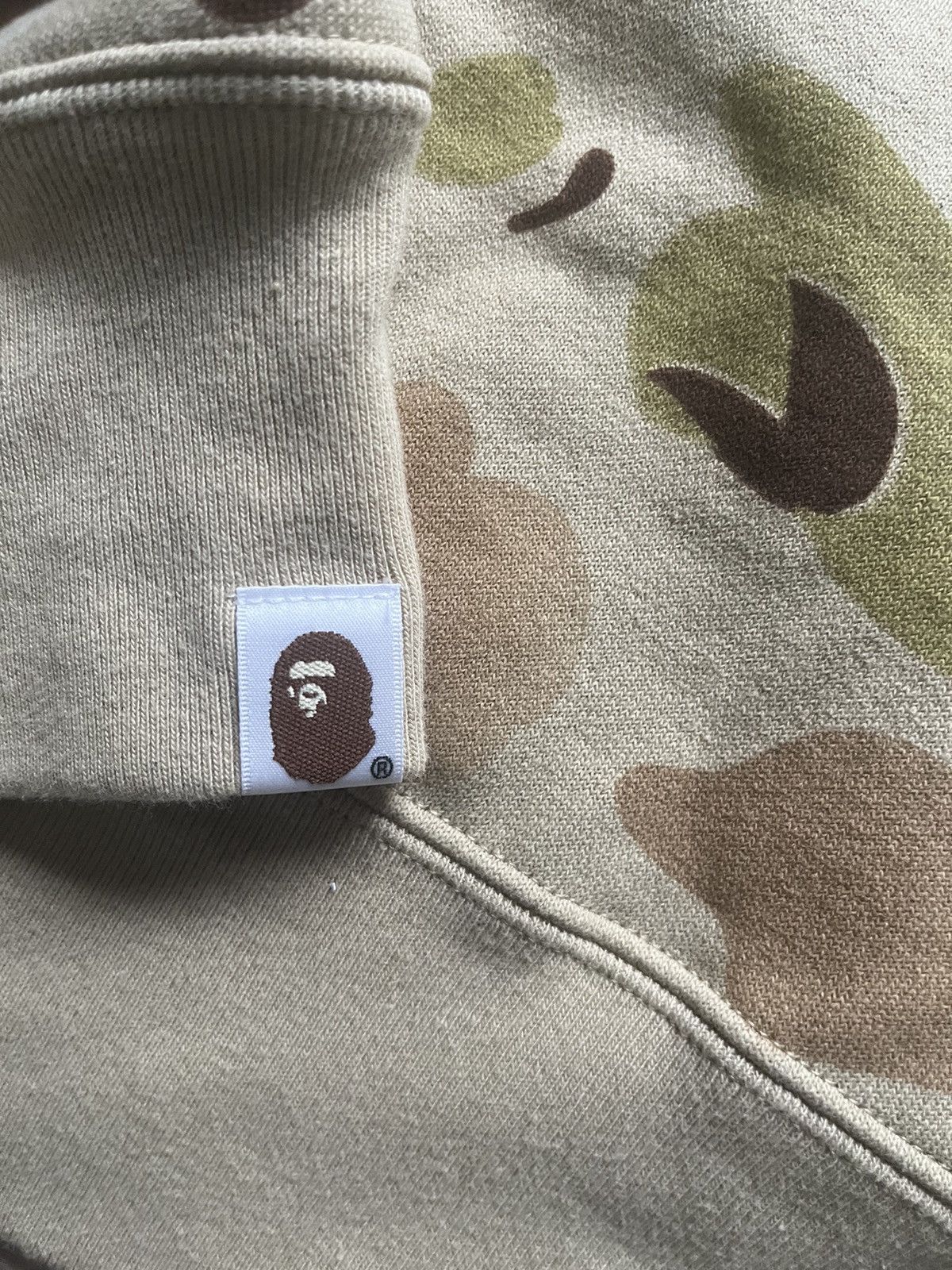 Bape Babe shark camo hoodie luxury designer streetwear y2k rare Size US S / EU 44-46 / 1 - 8 Thumbnail