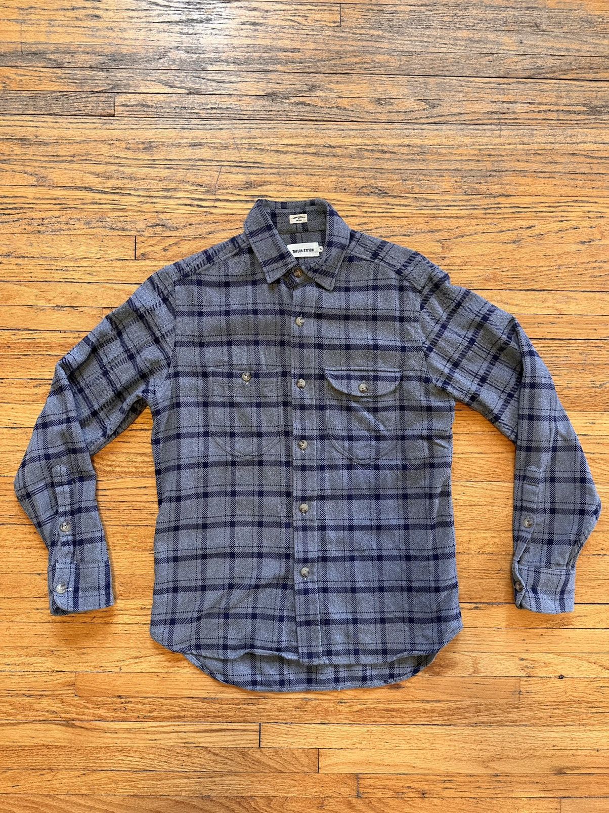 Taylor Stitch Yosemite in grey navy plaid flannel