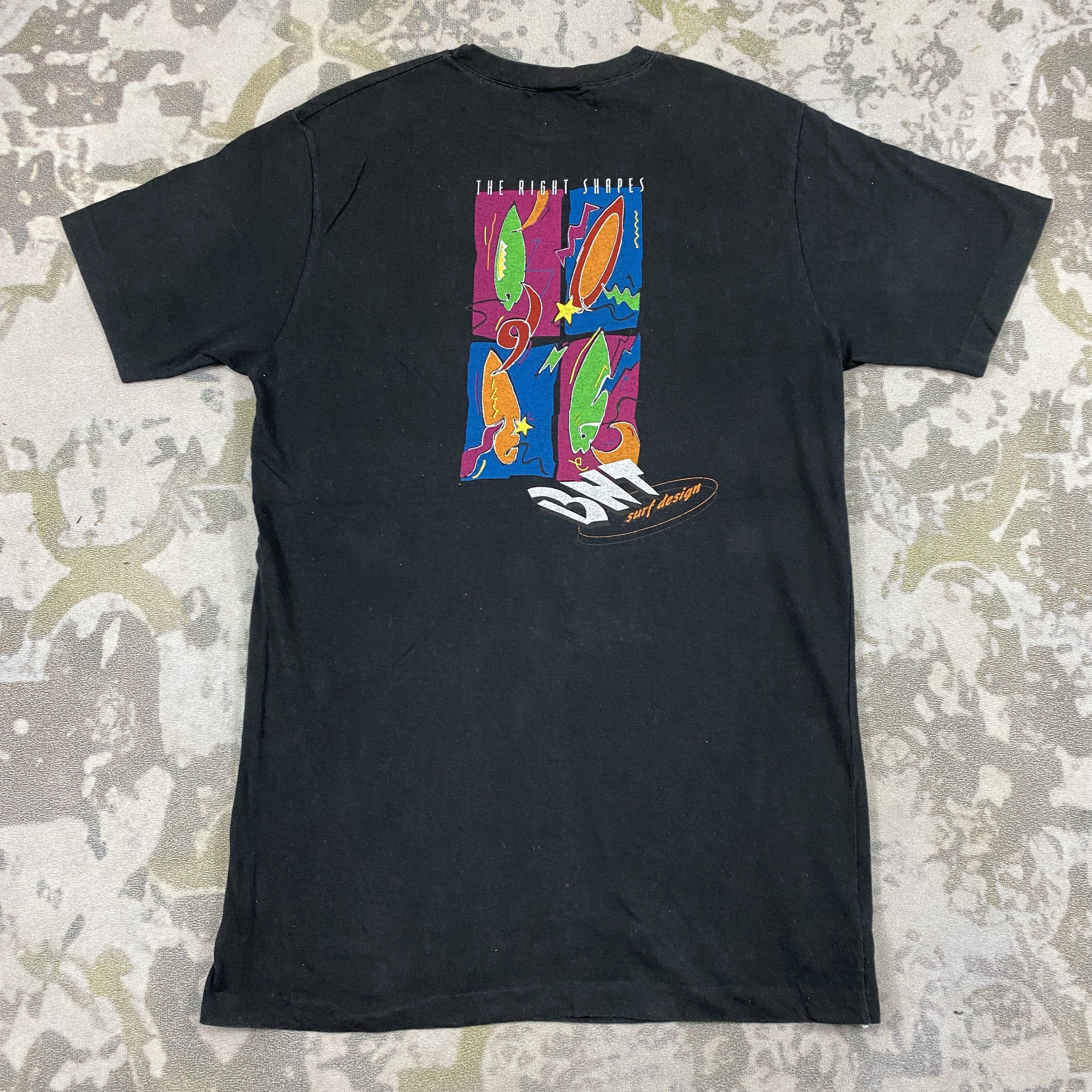 Benetton Vintage BENETTON Surf Design Italy Made T-shirt -D046 Size US M / EU 48-50 / 2 - 1 Thumbnail