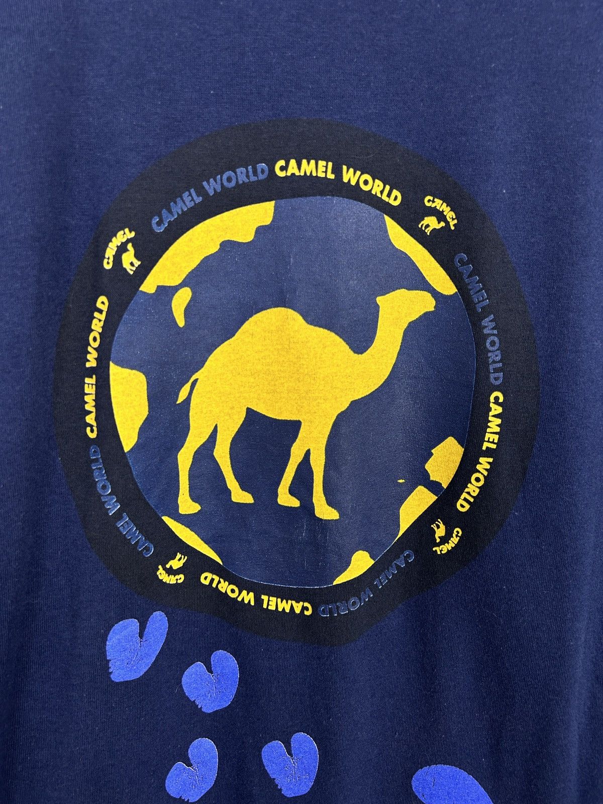 Vintage 90s Vintage Camel World Cigarettes Short Sleeve T-Shirt Size US L / EU 52-54 / 3 - 5 Thumbnail