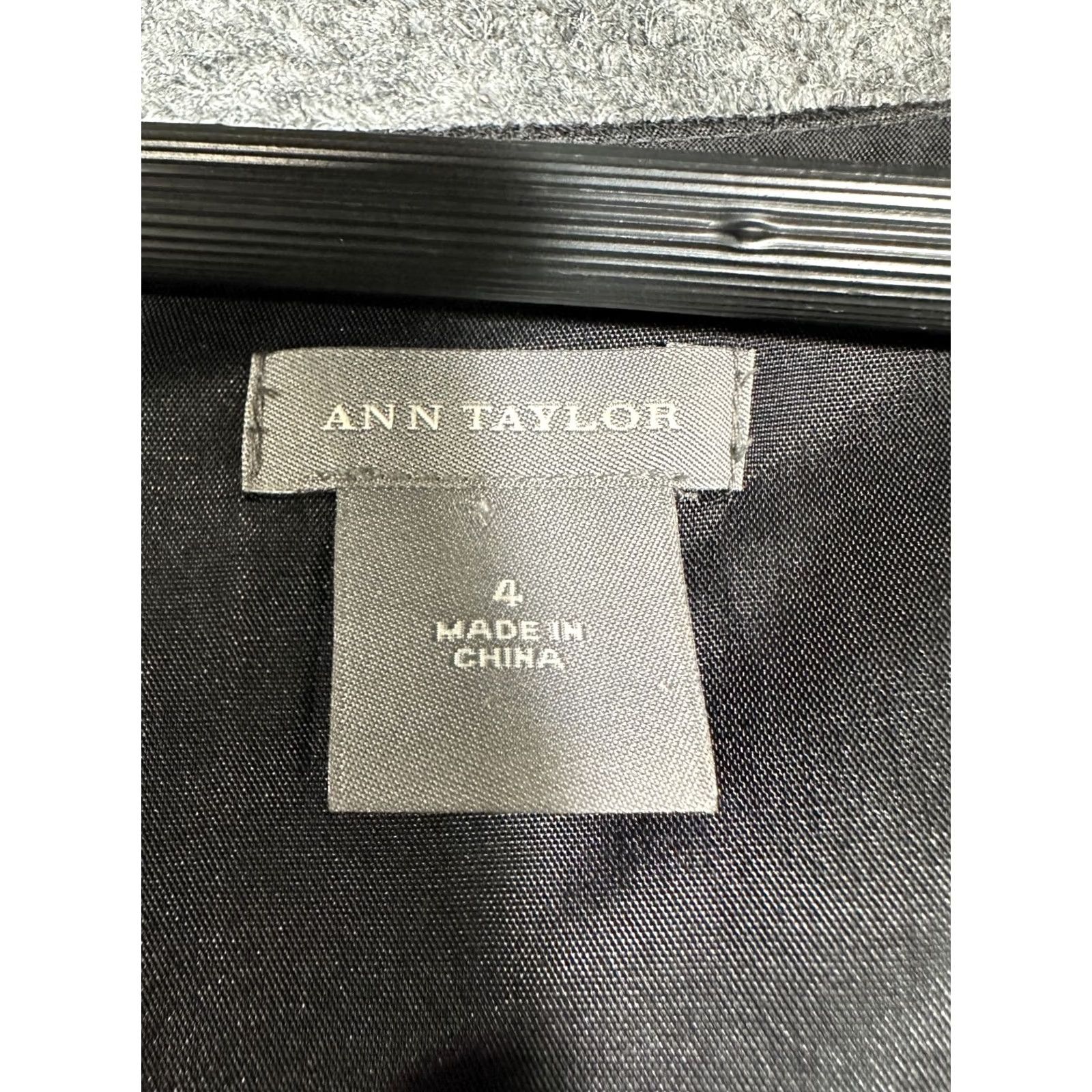 Ann Taylor Ann Taylor Womens Black Wool Sleeveless Shift Dress Size 4 Back Zip Size S / US 4 / IT 40 - 4 Thumbnail