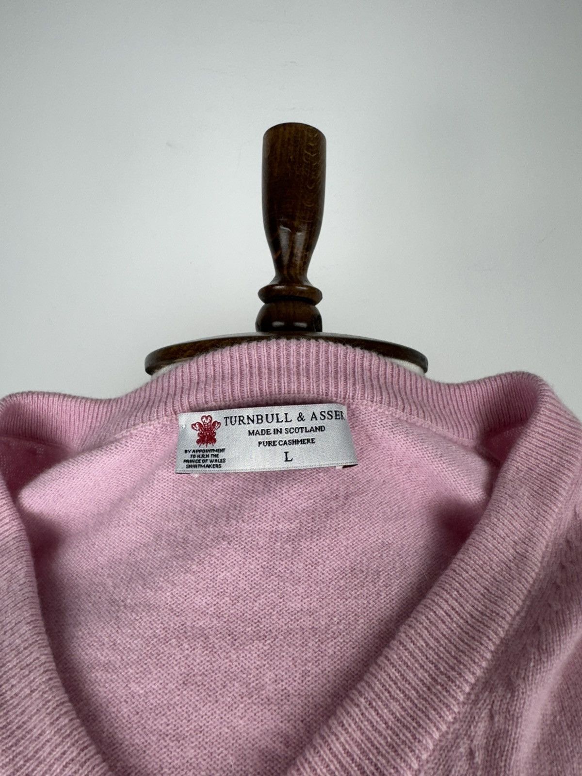 Turnbull & Asser Men’s Turnbull Asser Cashmere V-Neck Sweater size L Size US L / EU 52-54 / 3 - 5 Thumbnail