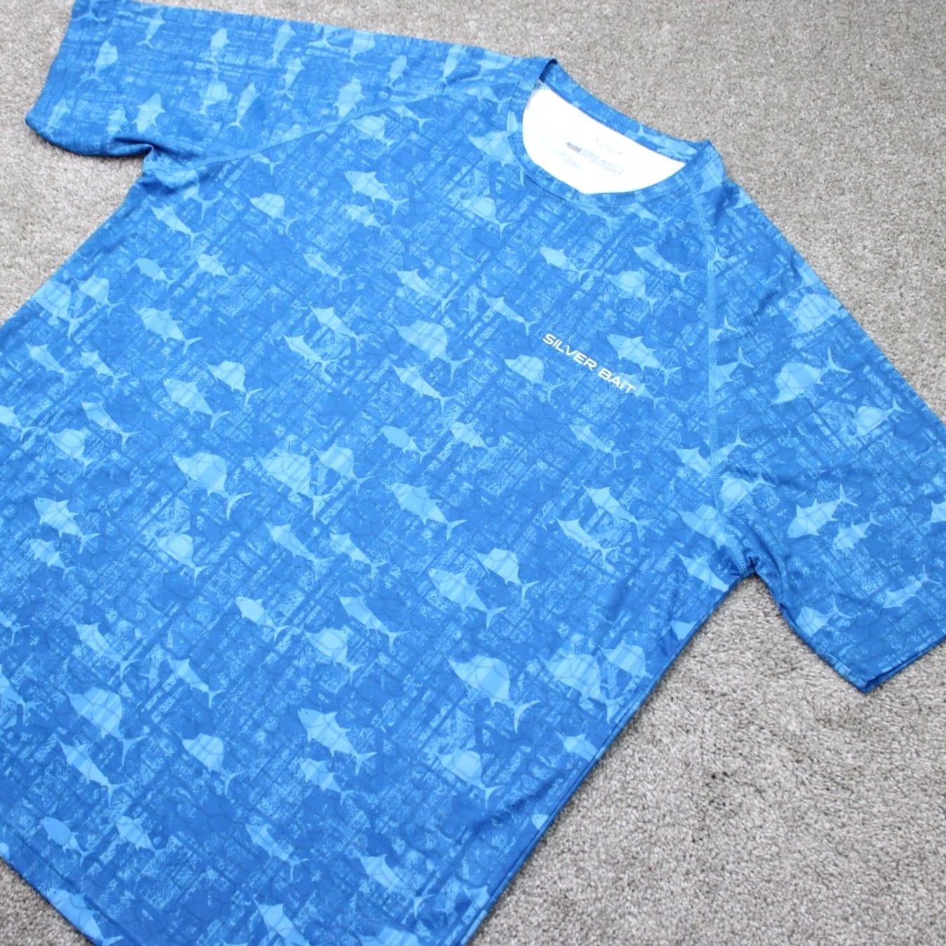 Vintage Silver Bait Mens XL Blue Fish All Over Print S/S Button-Up Shirt UPF 50+ Polyester Bait Sportsman Shirt Geometric Pattern Casual Size US XL / EU 56 / 4 - 3 Thumbnail