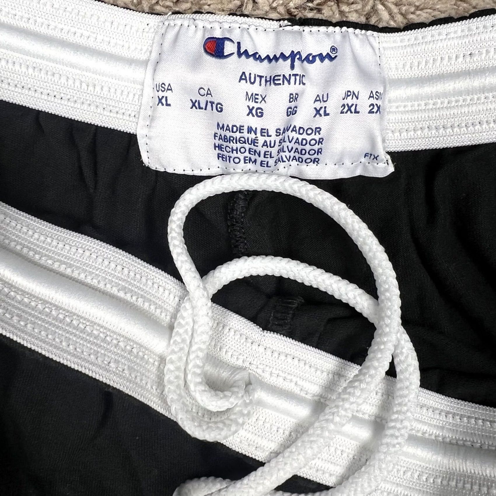 Champion VINTAGE? No. Size US 36 / EU 52 - 2 Thumbnail