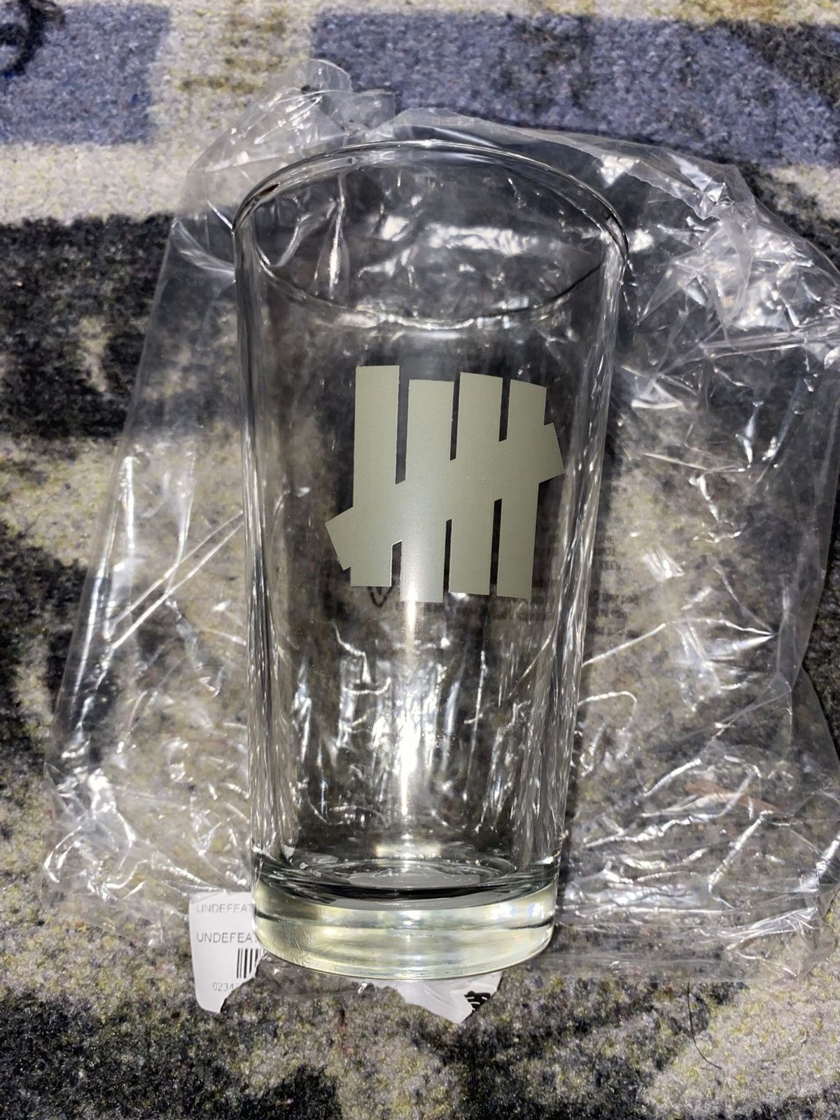Undefeated Undefeated Logo Pint Glass Size ONE SIZE - 2 Thumbnail