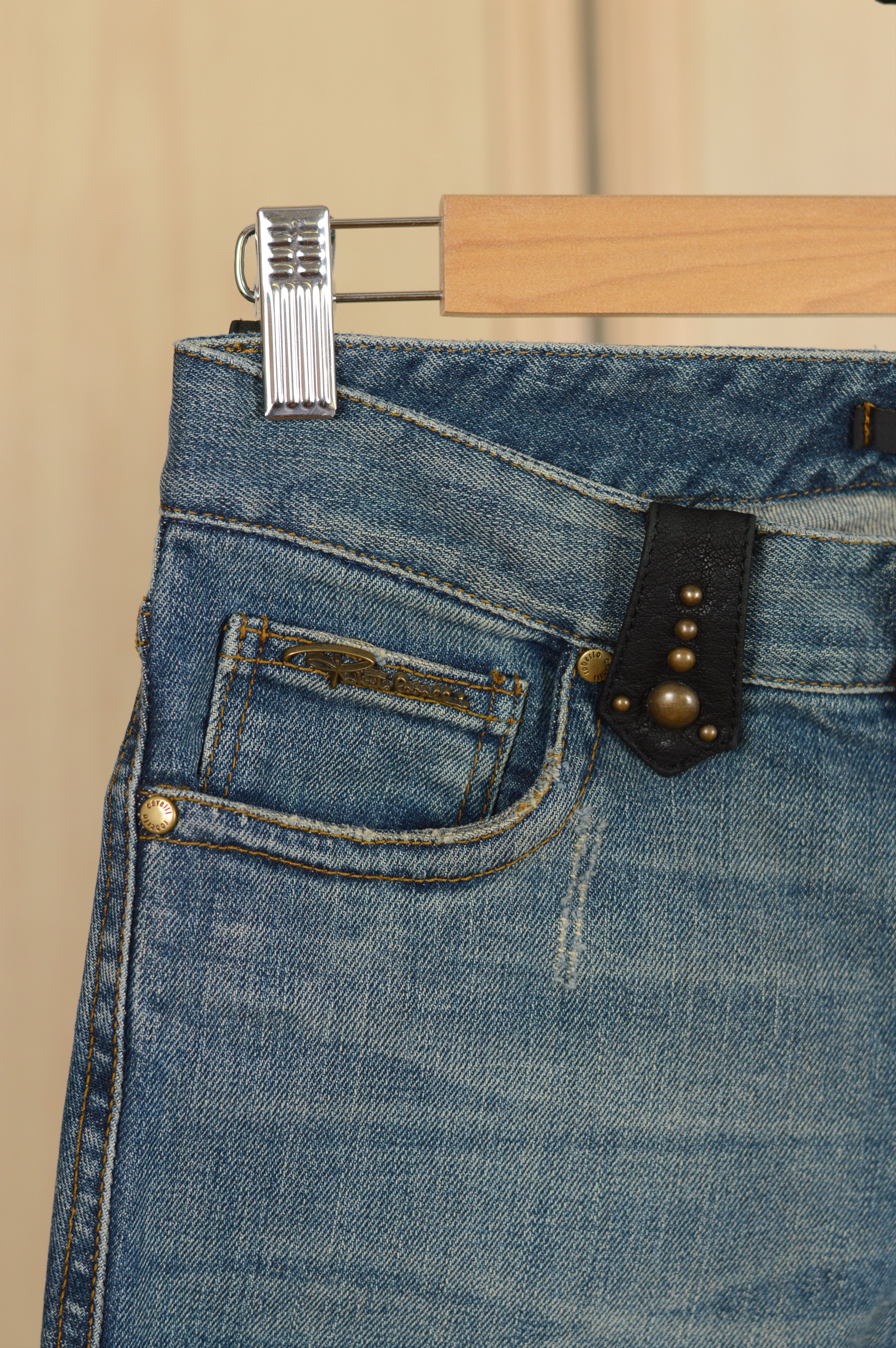Roberto Cavalli Roberto Cavalli Leather Details Distressed Denim Jeans Size 26" / US 2 / IT 38 - 5 Thumbnail