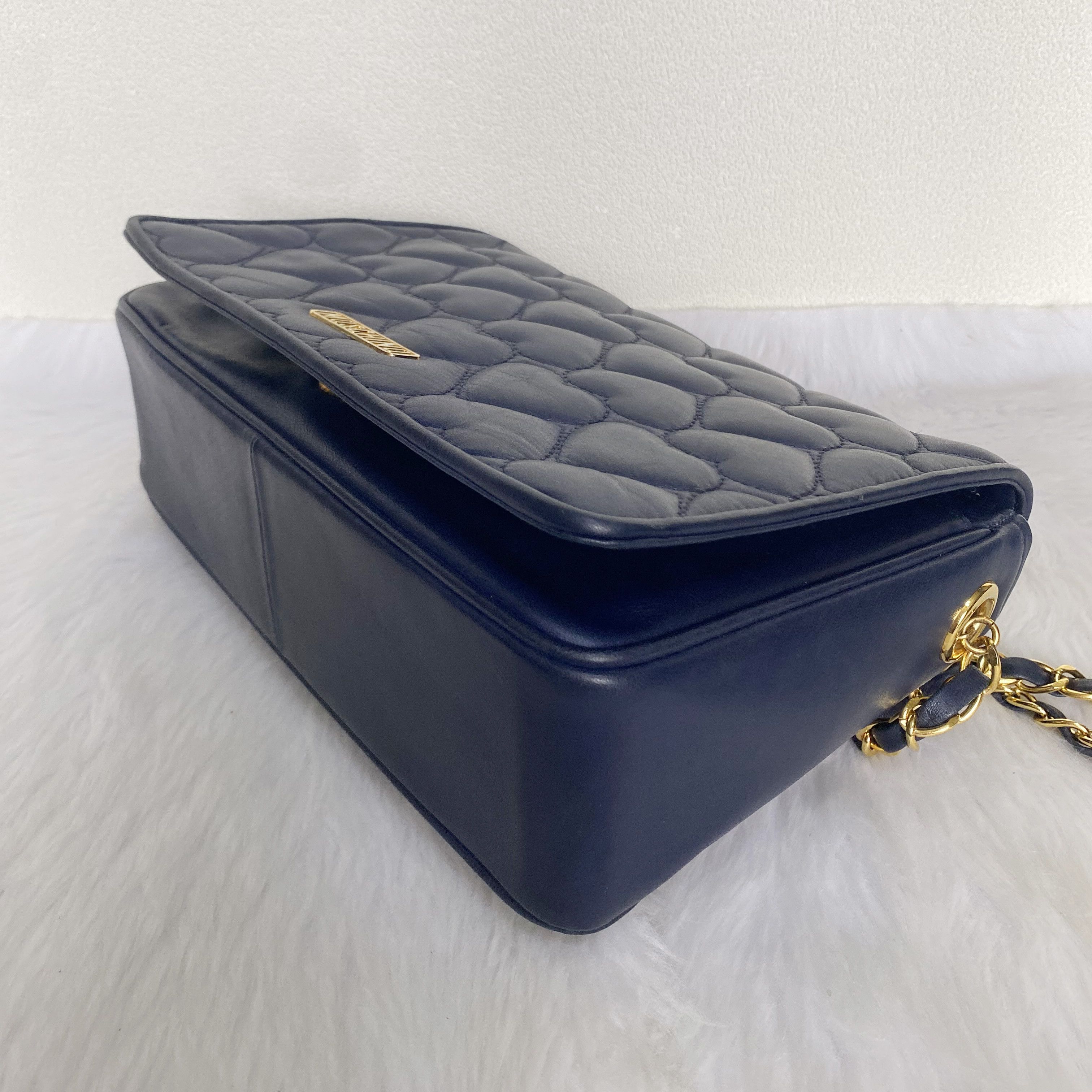 Moschino Vintage Navy Quilted Hearts Leather Crossbody Bag Size ONE SIZE - 6 Thumbnail