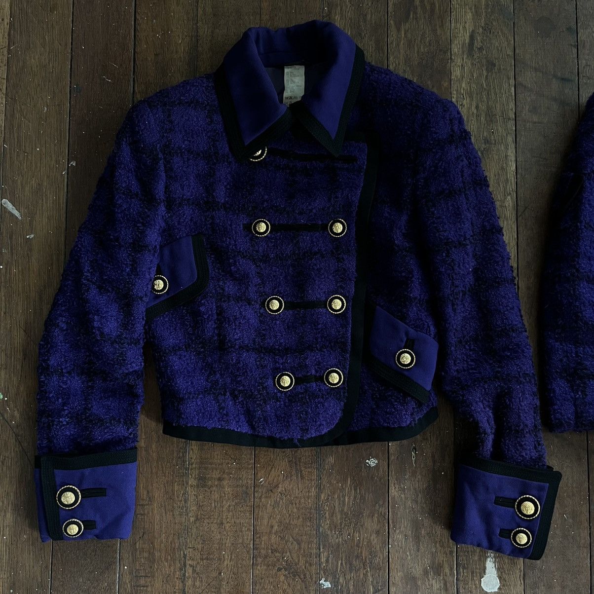 Versace FW 1993-1994 Gianni Versace Couture Boucle Jacket And skirt Size XS / US 0-2 / IT 36-38 - 2 Thumbnail