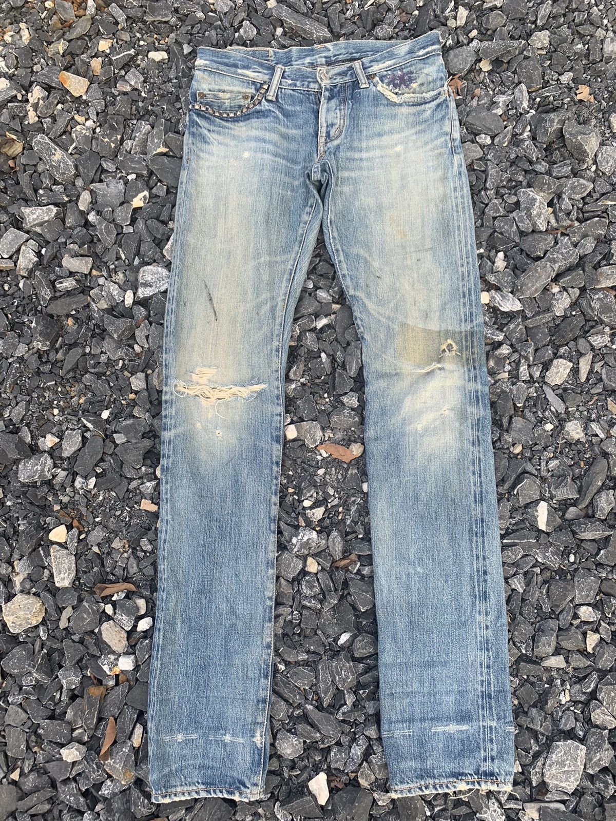HYSTERIC GLAMOUR SELVEDGE SKINNY STUDDED DISTRESSED DENIM