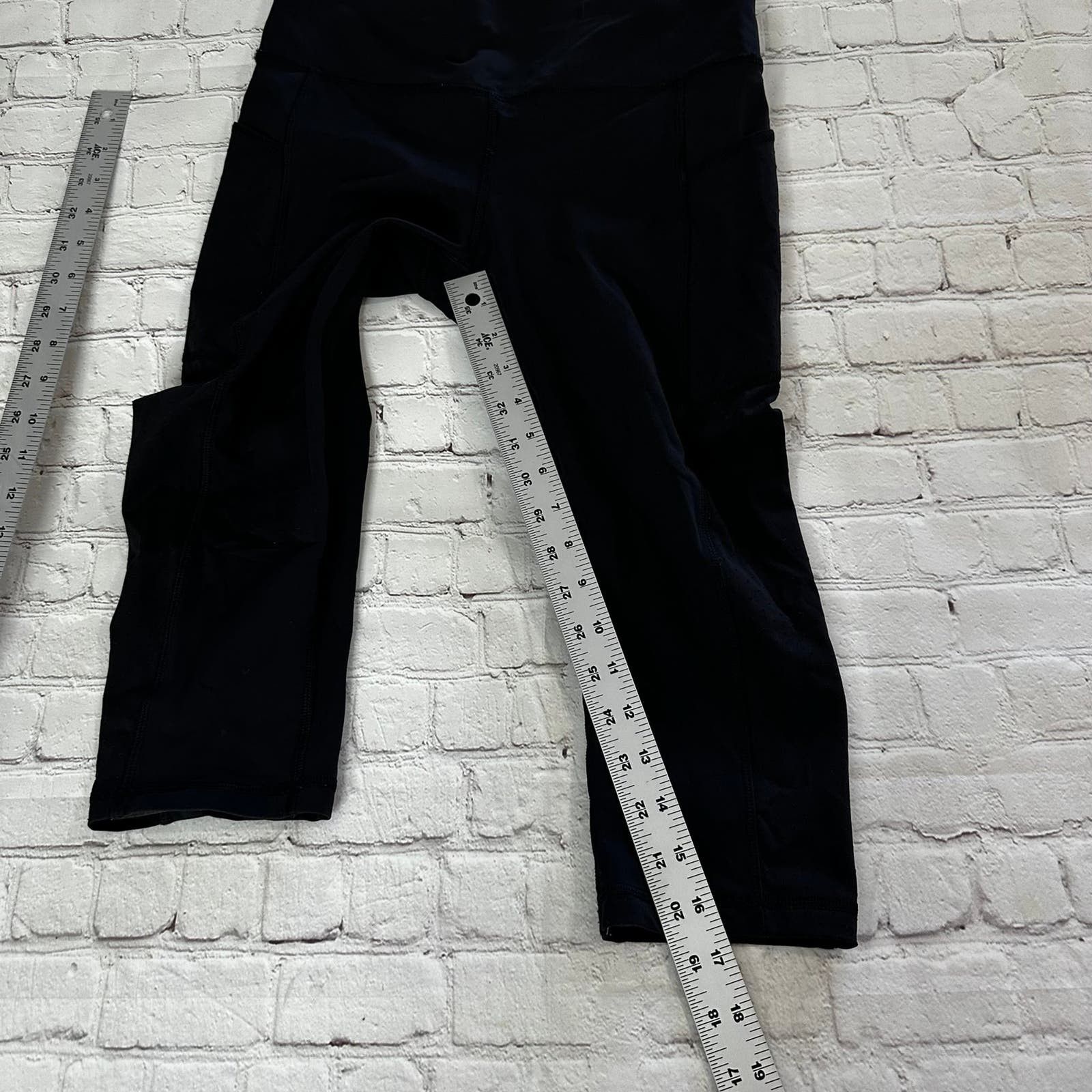 Lululemon Black Lululemon Leggings size 6 Size 28" / US 6 / IT 42 - 6 Thumbnail