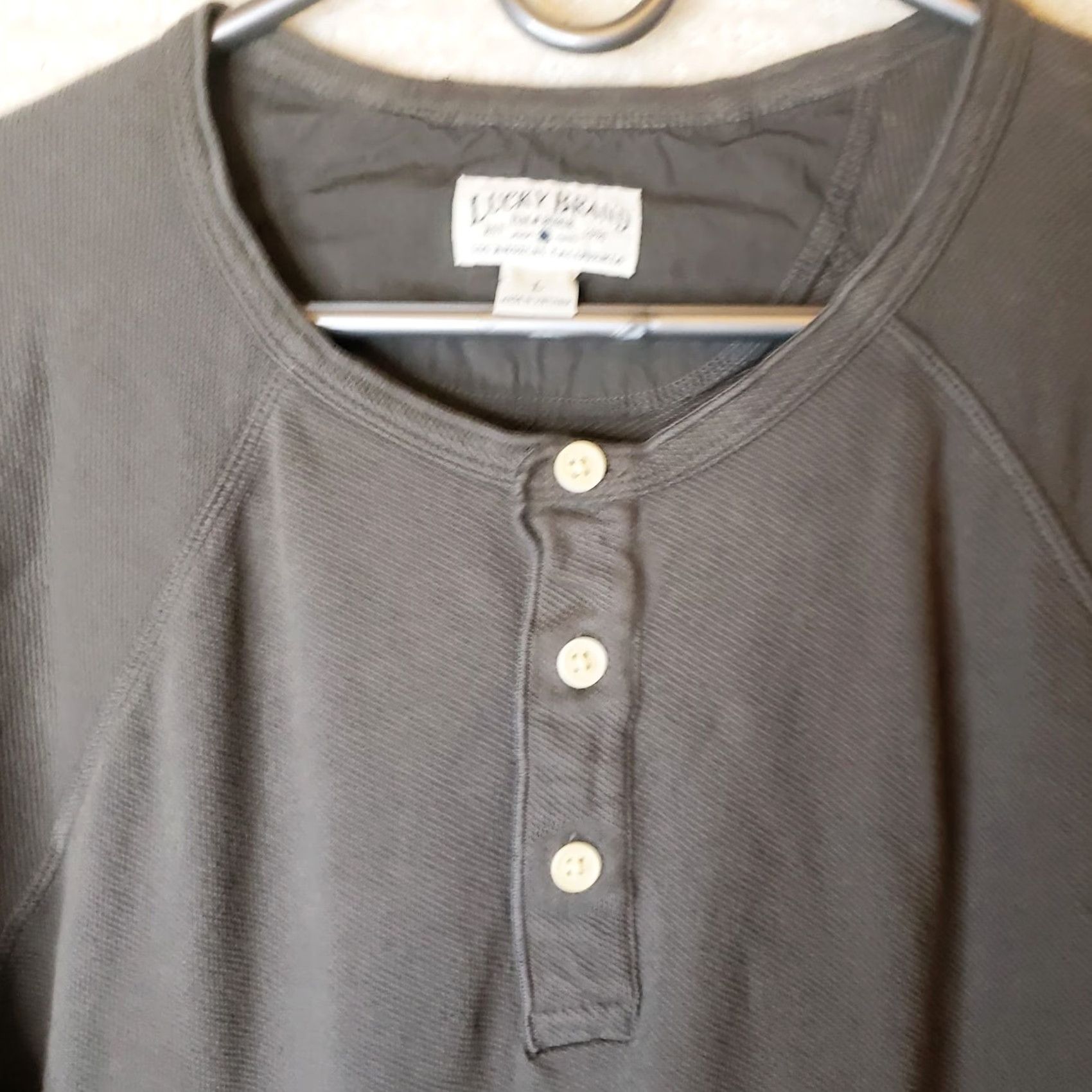 Lucky Brand Lucky Brand Shirt Mens L Gray Long Sleeve Henley Waffle Knit Burnout Classic Easy Care Size US L / EU 52-54 / 3 - 4 Thumbnail