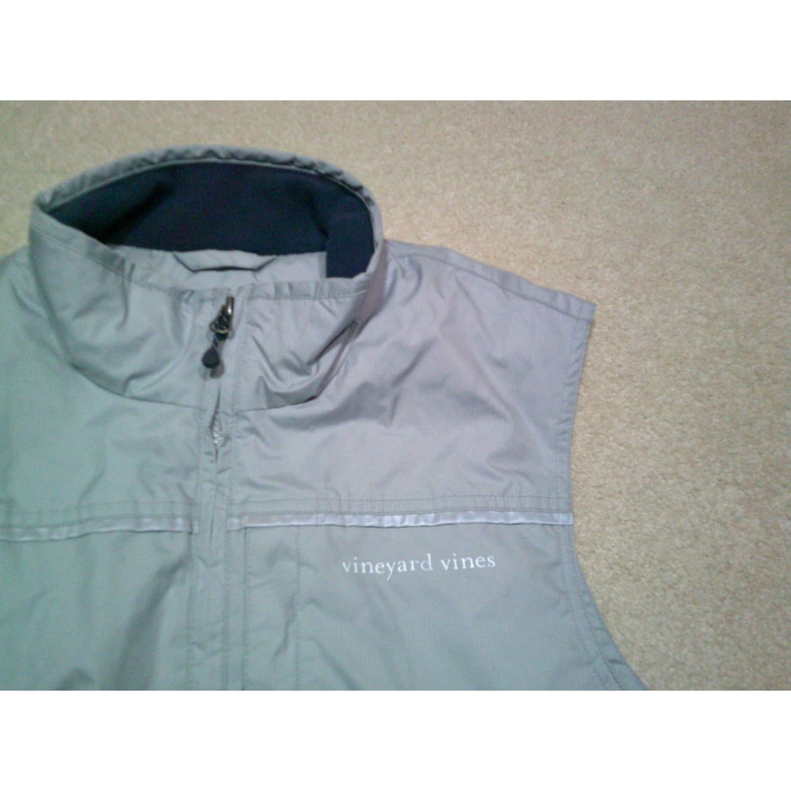 Vineyard Vines Vineyard Vines Performance Full Zip Vest Mens M Gray Reflective Windbreaker Category: Vest Size US M / EU 48-50 / 2 - 5 Thumbnail
