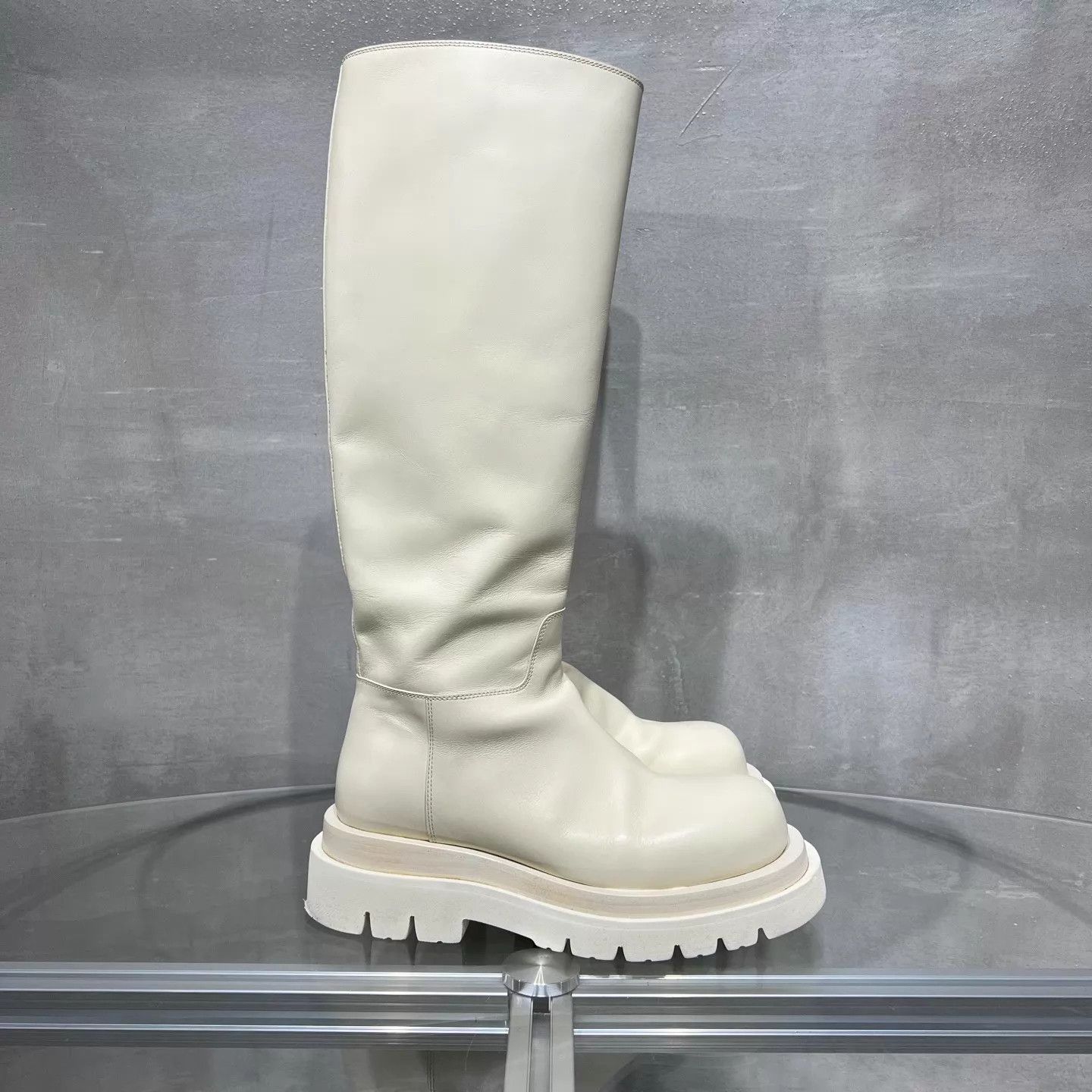 Bottega Veneta BV Lug Chelsea tall boots women's Sea Salt 36 Size US 5.5 / IT 35.5 - 4 Thumbnail