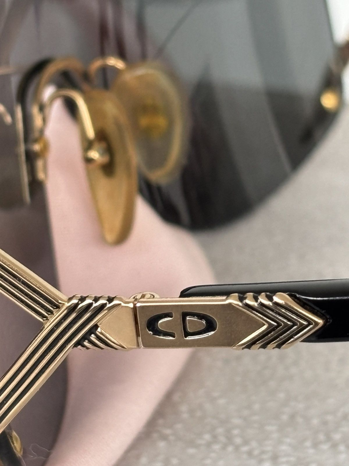 Dior SS1989 Vintage Shield Sunglasses 2434 Size ONE SIZE - 12 Thumbnail