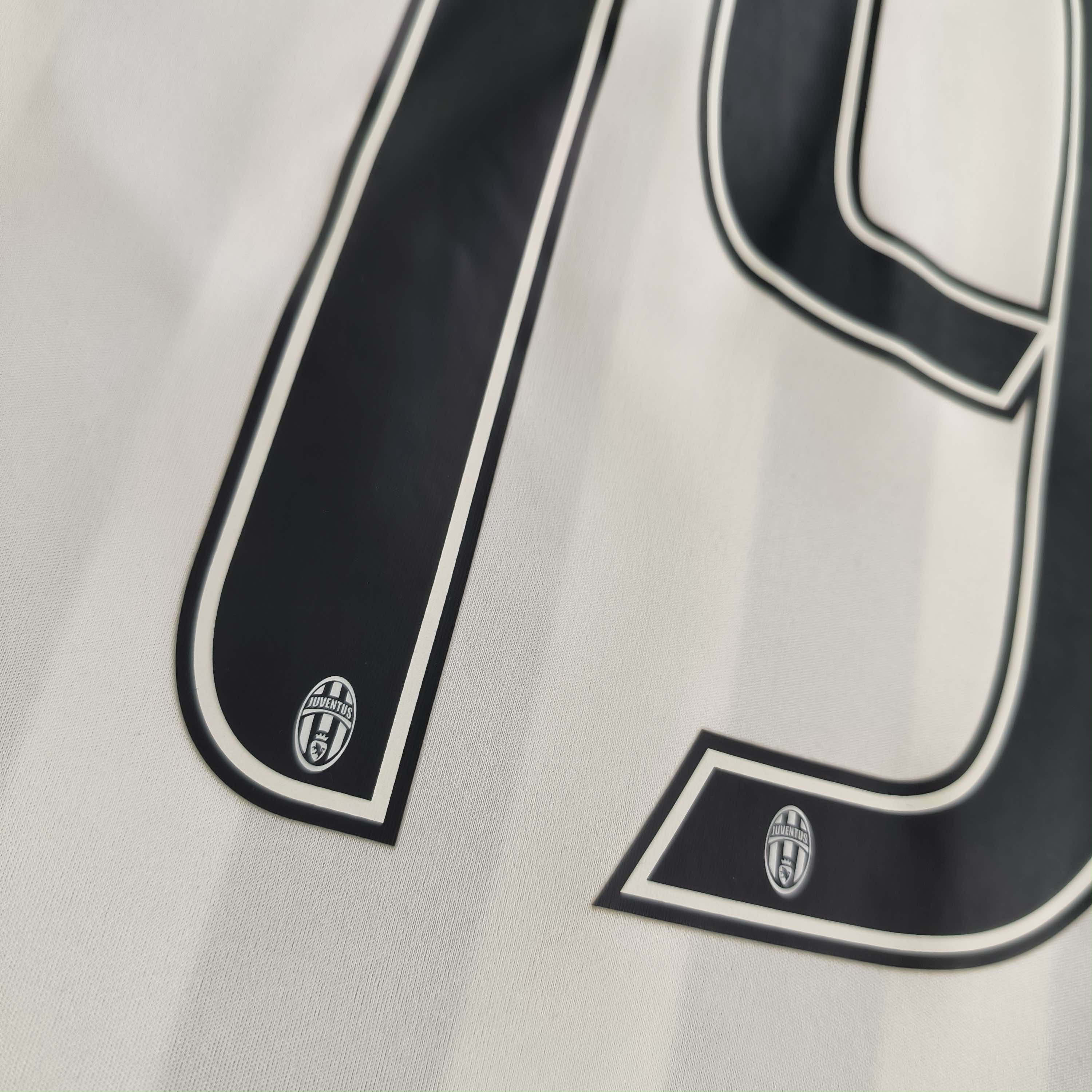 Adidas Juventus 2015-16 Adidas home UCL Bonucci football jersey M Size US M / EU 48-50 / 2 - 10 Thumbnail
