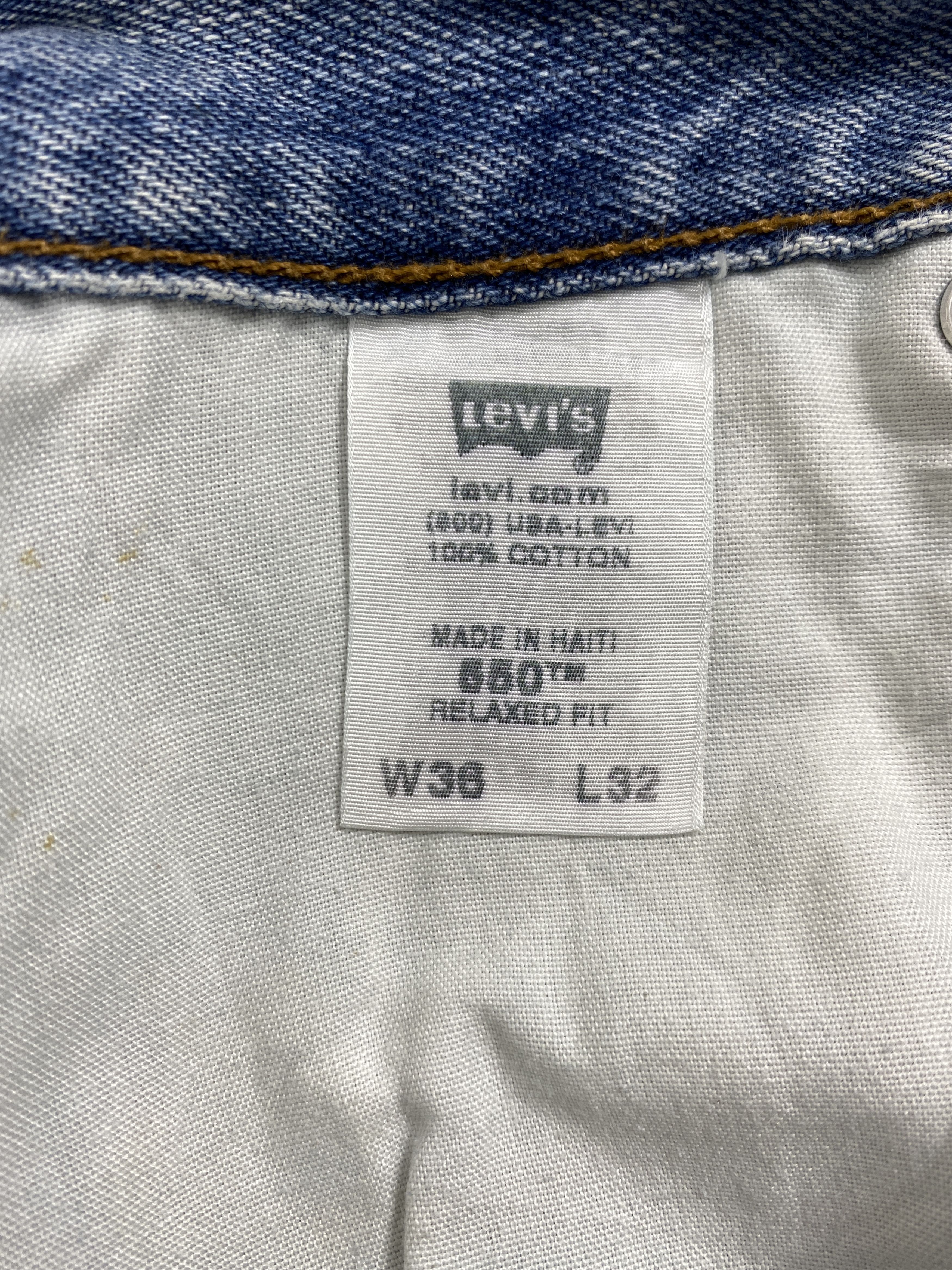 Vintage Light Blue Wash Vintage Levi's 550 36x32 Denim -JN2121 Size US 36 / EU 52 - 10 Thumbnail