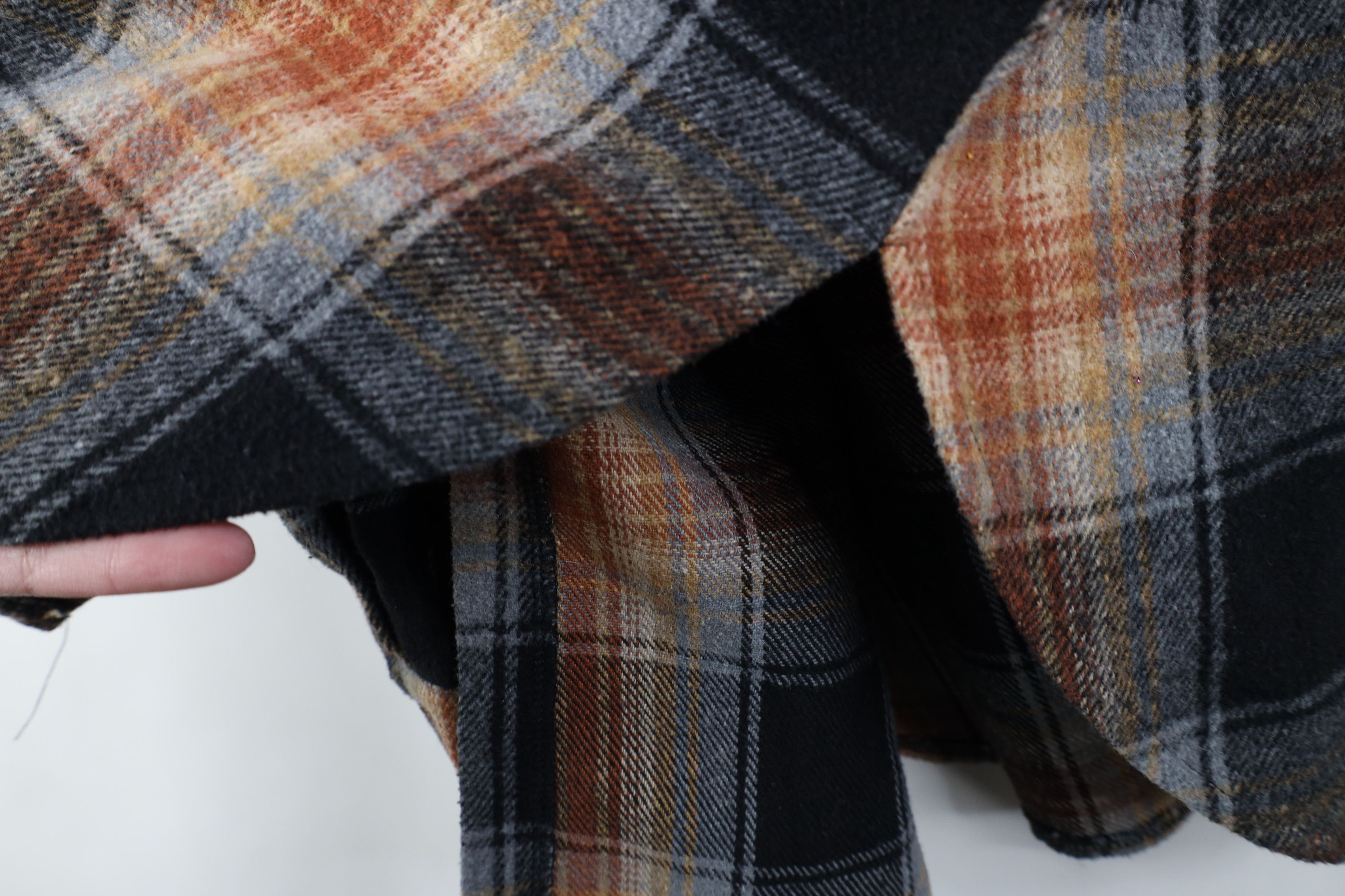 Vintage Vintage 90s Streetwear Heavy Flannel Collared Button Shirt Size L / US 10 / IT 46 - 8 Thumbnail