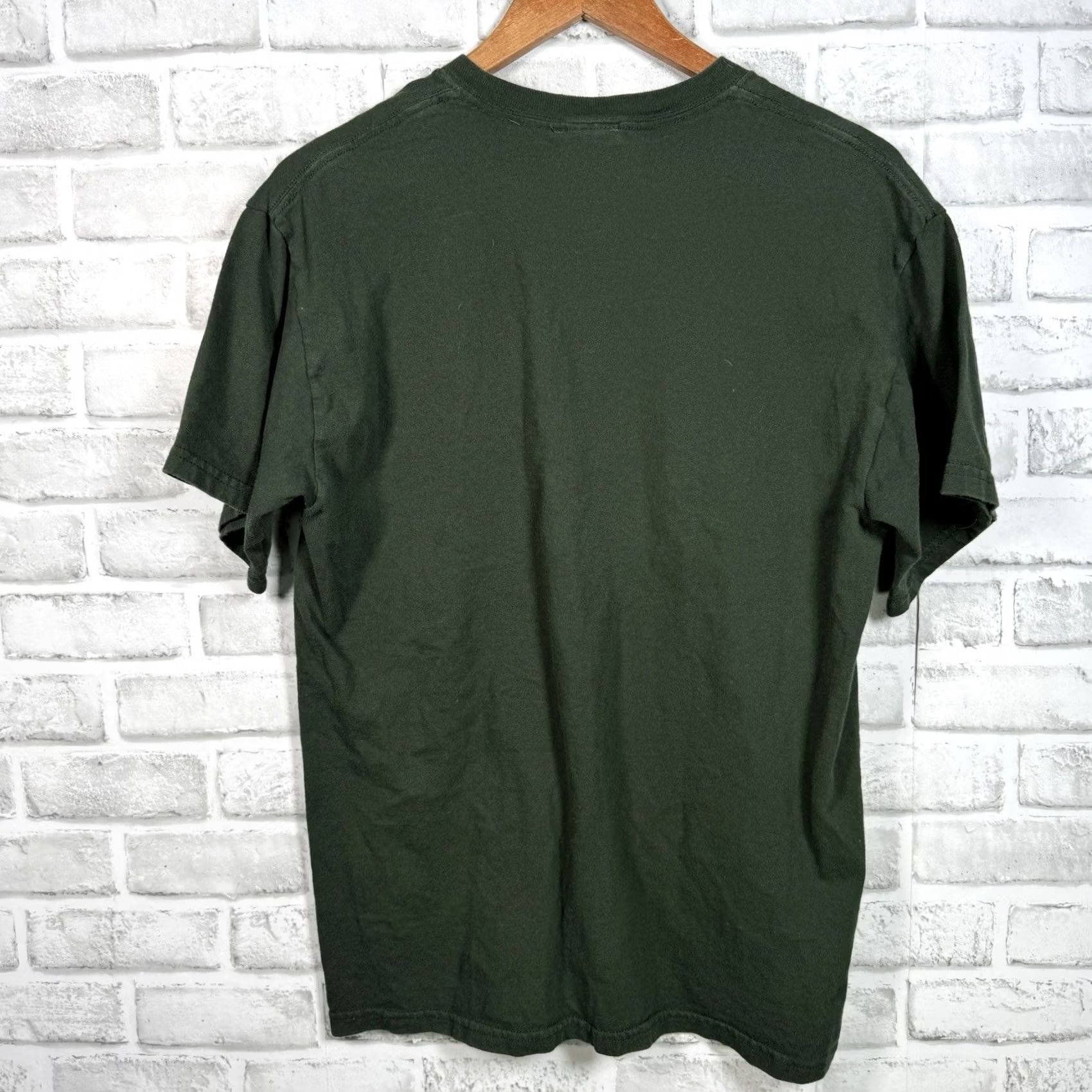 Vintage VINTAGE Dr. Seuss The Grinch Green Graphic Tee Mens Size M Shirt Mens Green Grinch 90s/90s Grinch Tee Size US M / EU 48-50 / 2 - 5 Thumbnail