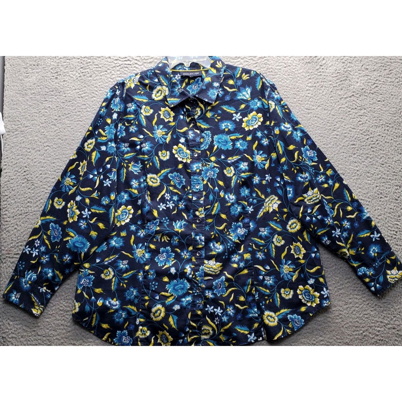 Jones New York Jones New York Casual Shirt Womens 1X Multi Floral Long Sleeve Collared Button Up Womens 1X Multicolor Floral Button-Up Shirt (Casual) Size XL / US 12-14 / IT 48-50 - 2 Thumbnail
