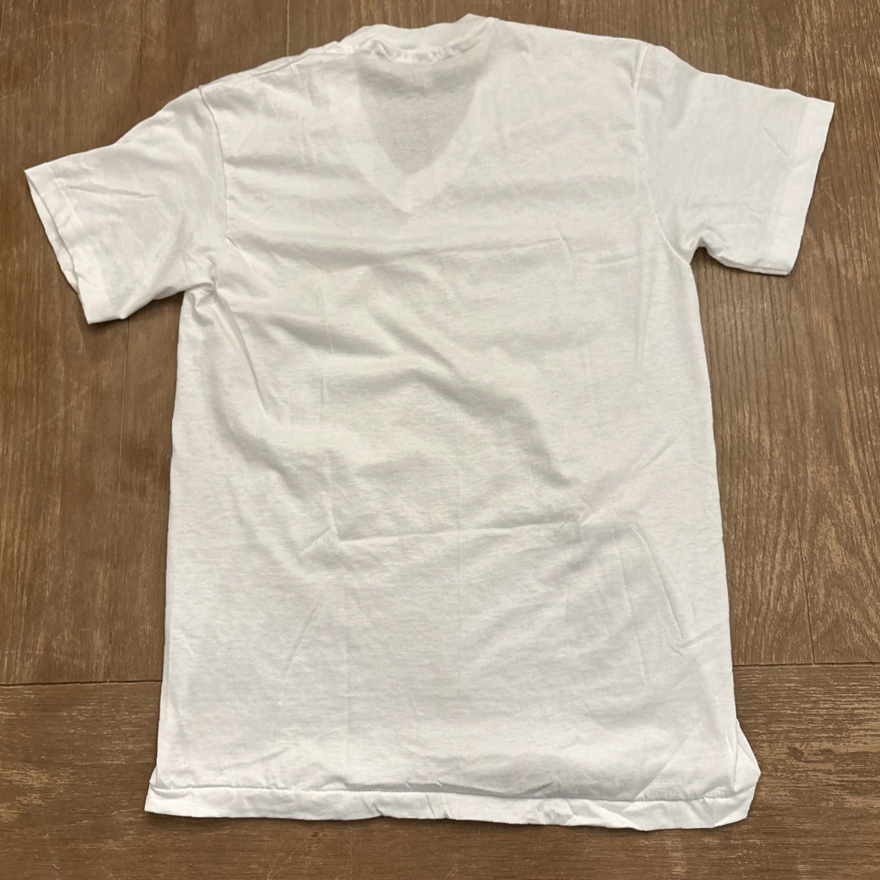 Hanes VINTAGE Hanes 1970s V Neck White T-Shirt Size S Single Stitch Mens Size US S / EU 44-46 / 1 - 5 Thumbnail