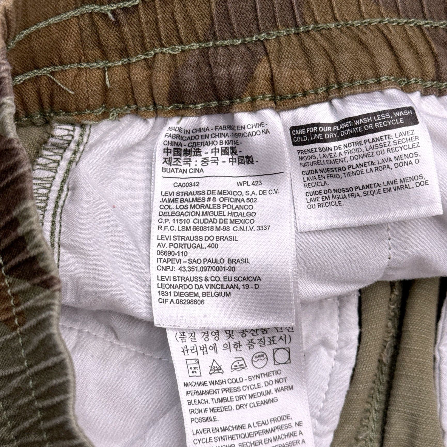 Levi's Levis Jogger Pants Womens Large Green Camo Ankle Zip Stretch Size 36" / US 14 / IT 50 - 5 Thumbnail