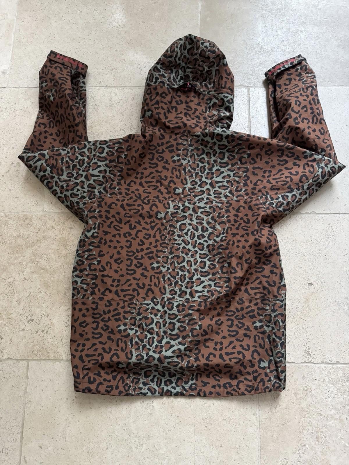 Supreme Supreme GORE TEX Taped Seam Jacket Leopard Size Medium Size US M / EU 48-50 / 2 - 8 Thumbnail
