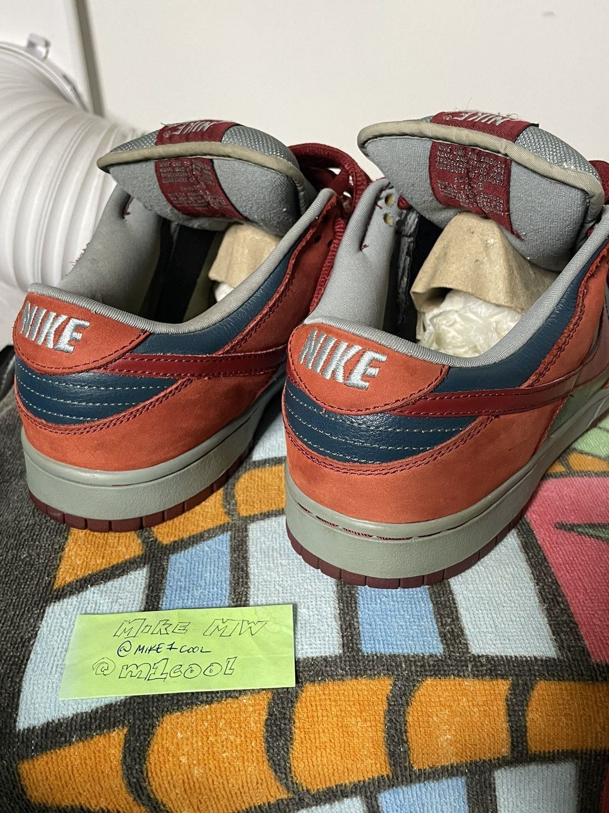 Nike Nike SB Dunk Low 10.5 Sharks RARE mint London Paris supreme Size US 10.5 / EU 43-44 - 11 Thumbnail