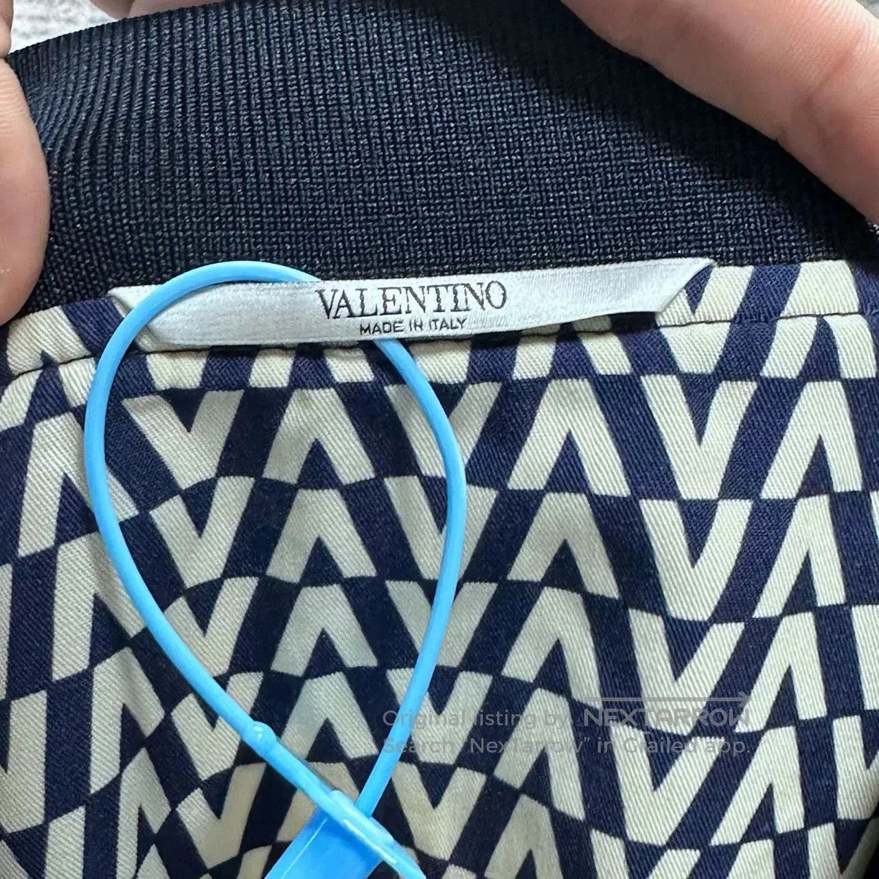 Valentino Valentino V Logo Print Jacket. Size US XS / EU 42 / 0 - 3 Thumbnail