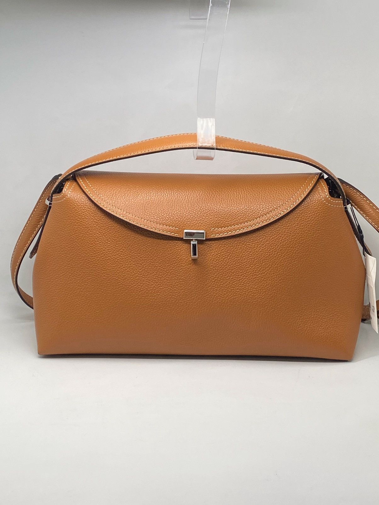 Toteme TOTEME T-Lock Top Handle Bag in Pebble Grain Leather Size ONE SIZE - 5 Thumbnail