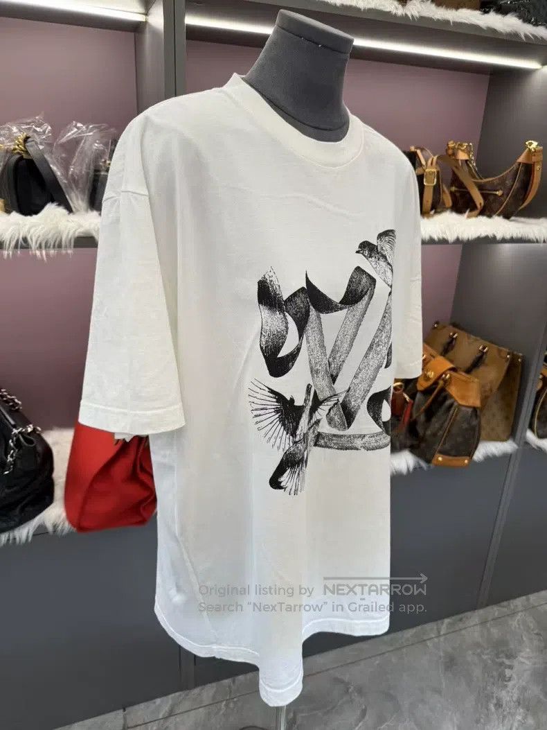 Louis Vuitton Louis Vuitton White dove printed short sleeve T-shirt Size US XL / EU 56 / 4 - 5 Thumbnail