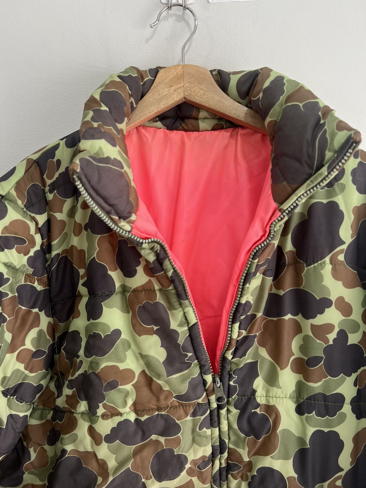 Vintage Vintage Camel Puffer Camo Jacket Coat Promo Size US XL / EU 56 / 4 - 5 Thumbnail