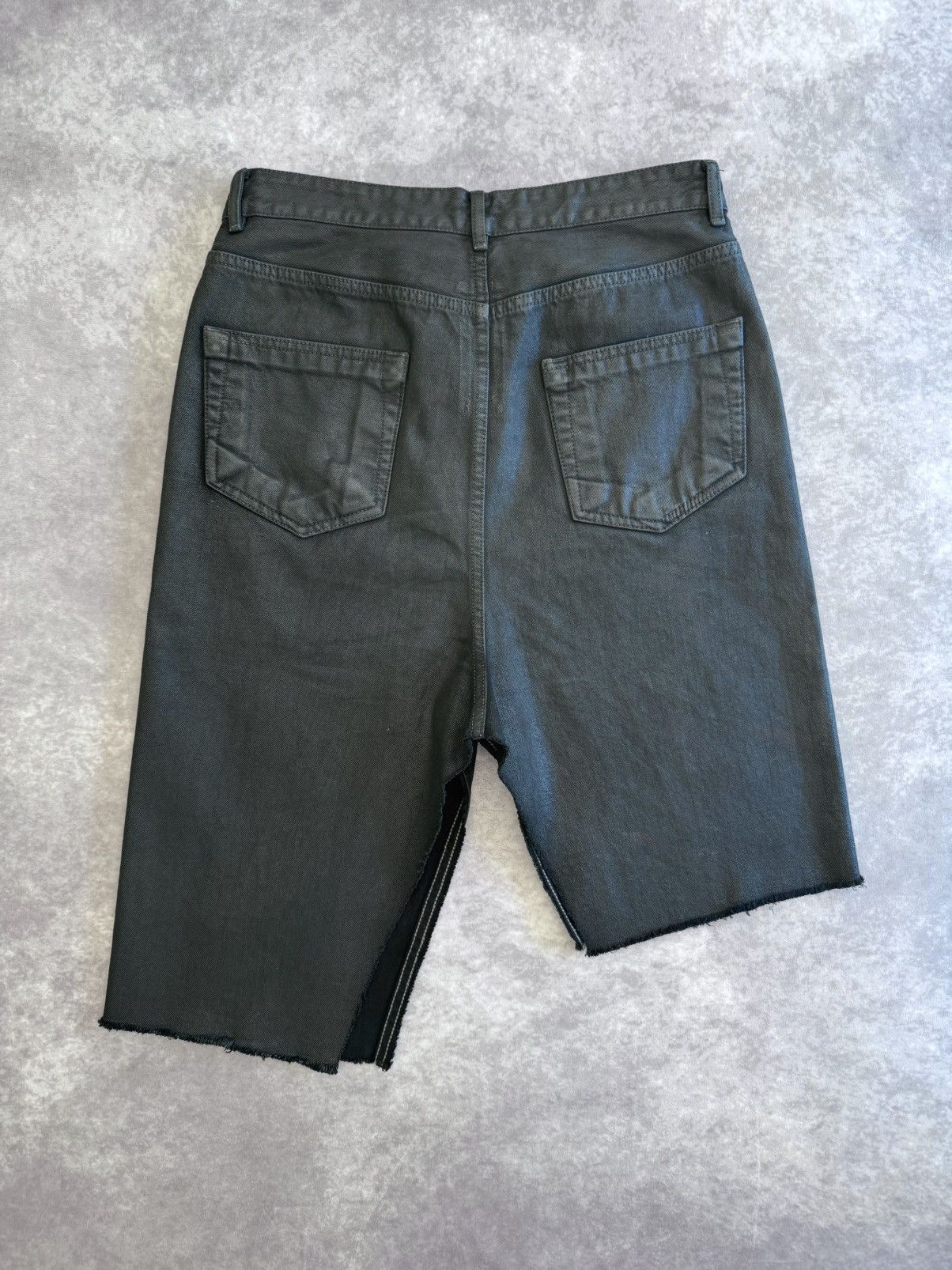 Rick Owens Rick Owens DRKSHDW 2019 Waxed Sisyskirt Shorts Size US 29 - 2 Thumbnail