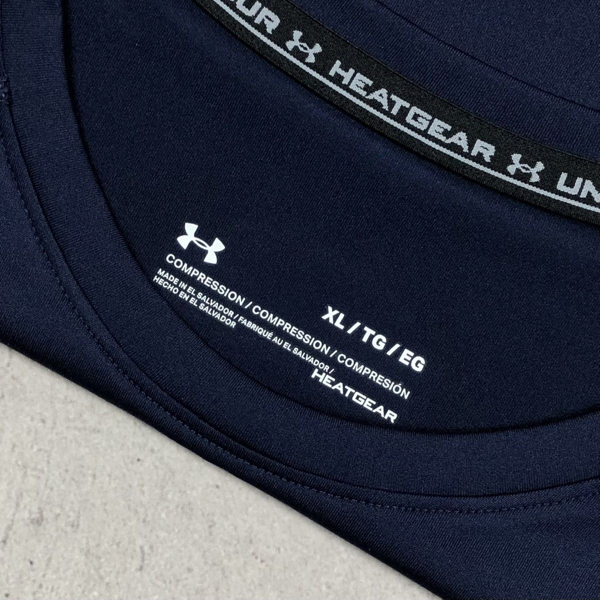 Under Armour Under Armour HeatGear Compression Sleeveless Shirt Navy Blue Size US XL / EU 56 / 4 - 5 Thumbnail
