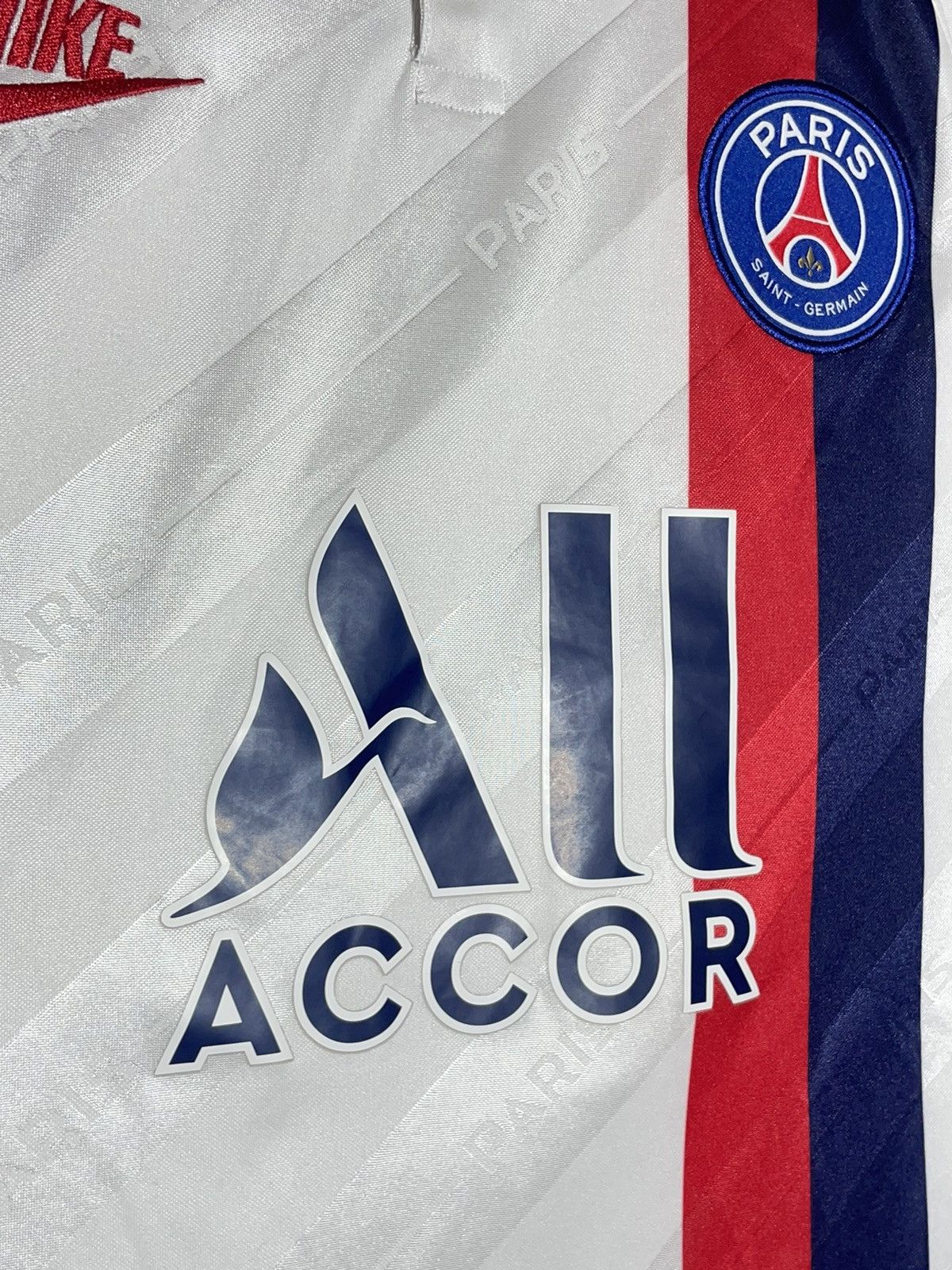 Nike Paris Saint Germain PSG Nike 2019/20 Third Football Shirt Size US S / EU 44-46 / 1 - 6 Thumbnail