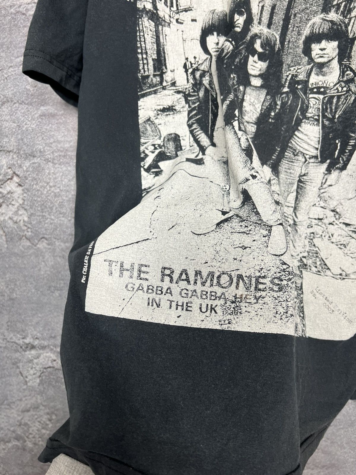 Band Tees Vintage 90s The Ramones Gabba Gabba Hey Band T-shirt Tee Size US XL / EU 56 / 4 - 5 Thumbnail