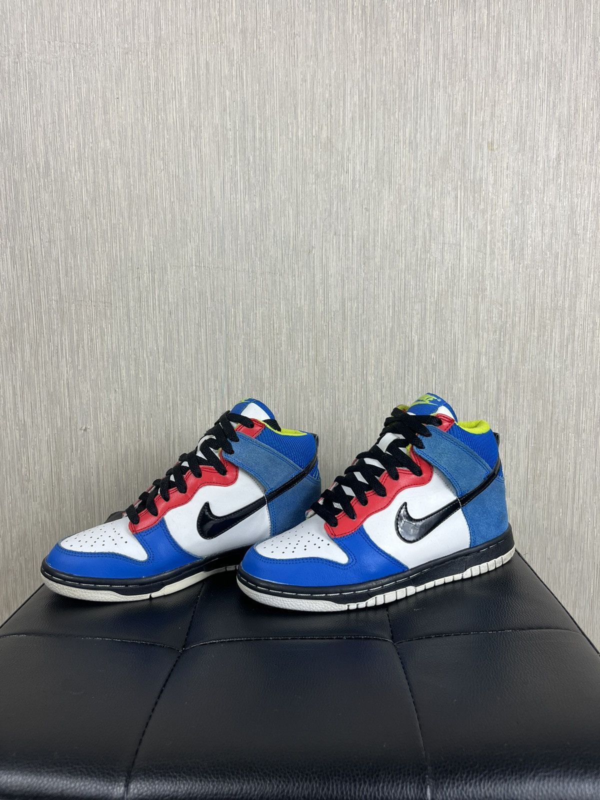 image of Nike High Dunk Dunks Sneakers Shoes Y2K Suede Junior, Men's (Size 5)