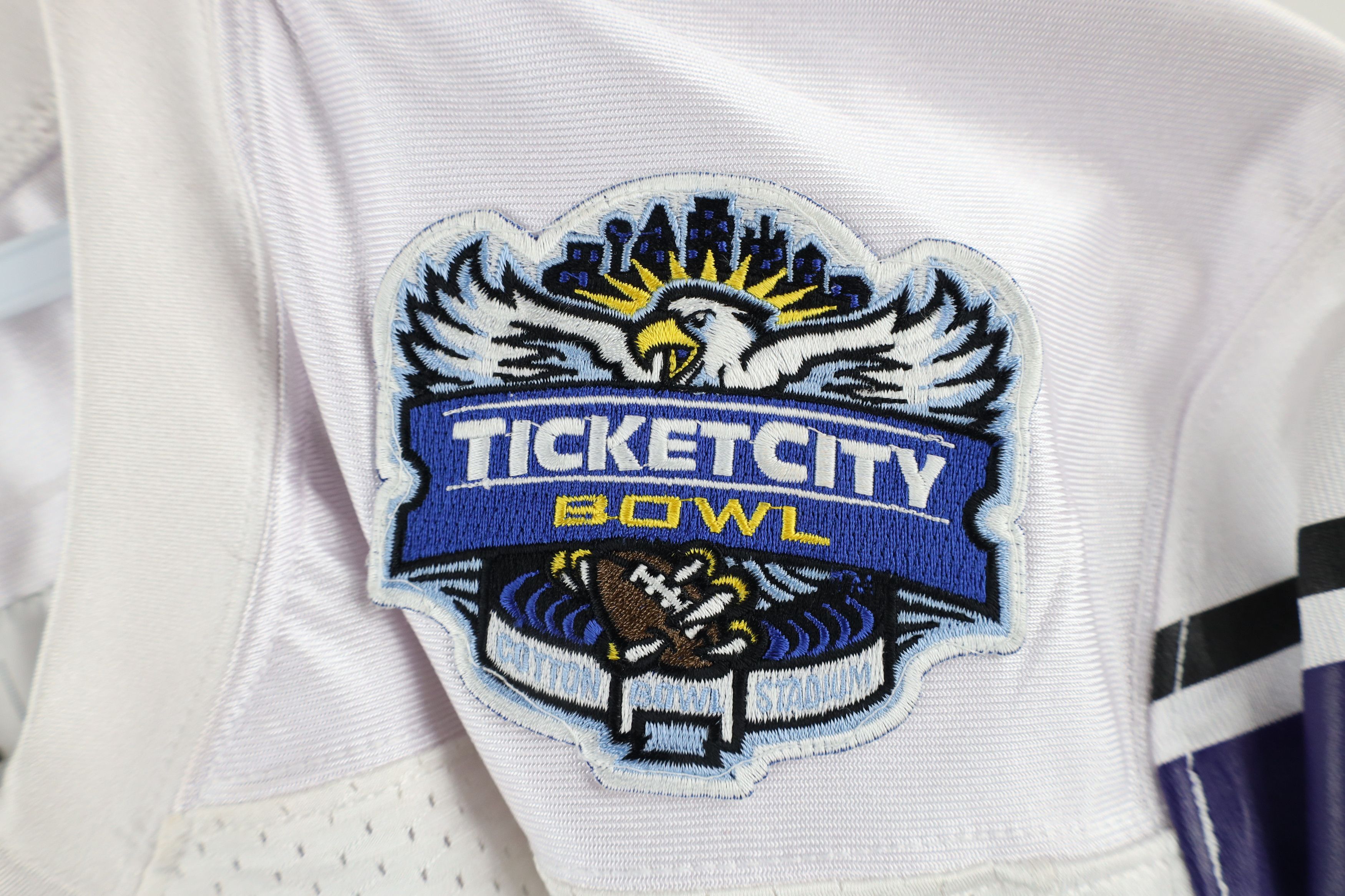 Adidas × Vintage Adidas Gamer Jimmy Hall Northwestern University Jersey Size US L / EU 52-54 / 3 - 4 Thumbnail