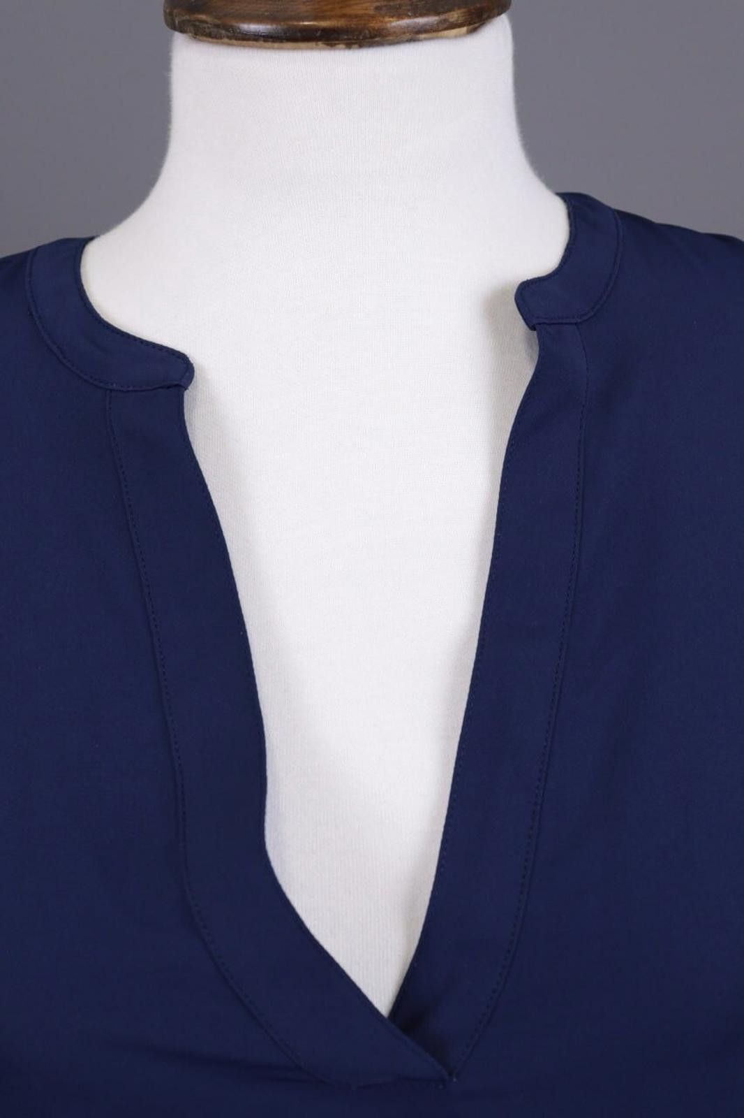 Lauren Ralph Lauren Lauren Ralph Lauren Blue V-Neck Blouse Shirt Size S Size S / US 4 / IT 40 - 4 Thumbnail