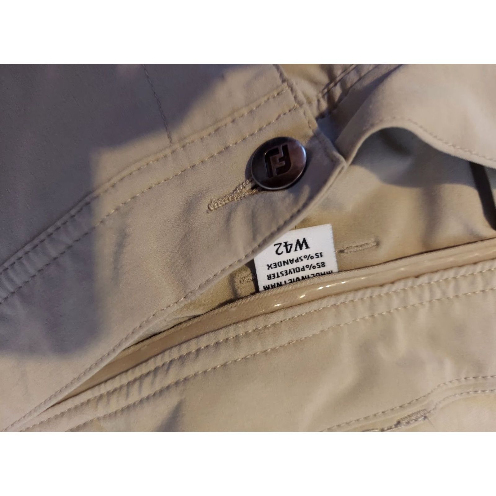 Footjoy FootJoy Mens Shorts 42 Chino Khaki Beige 8.5 Inseam Flat Front Regular 42 in Waist Summer Casual Golf Size US 42 / EU 58 - 4 Thumbnail
